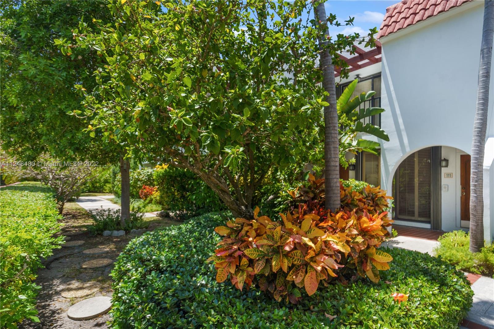 265 Grapetree Dr Unit: 111