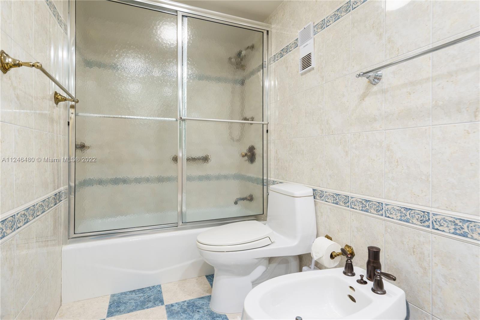265 Grapetree Dr Unit: 111