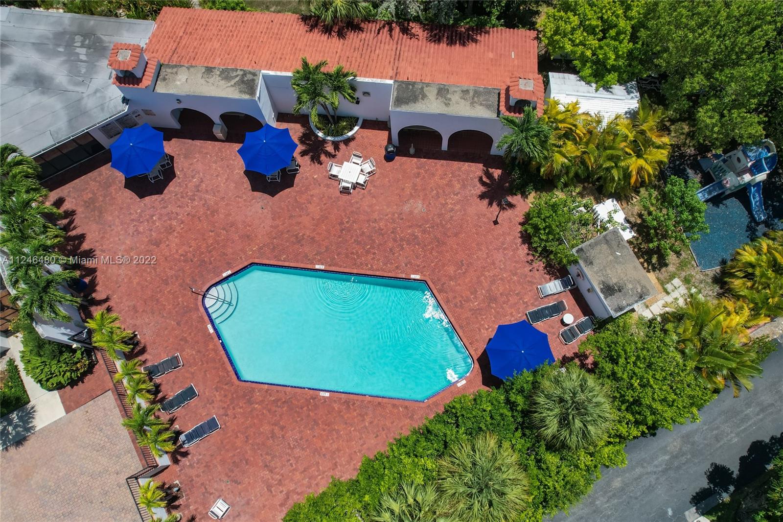 265 Grapetree Dr Unit: 111