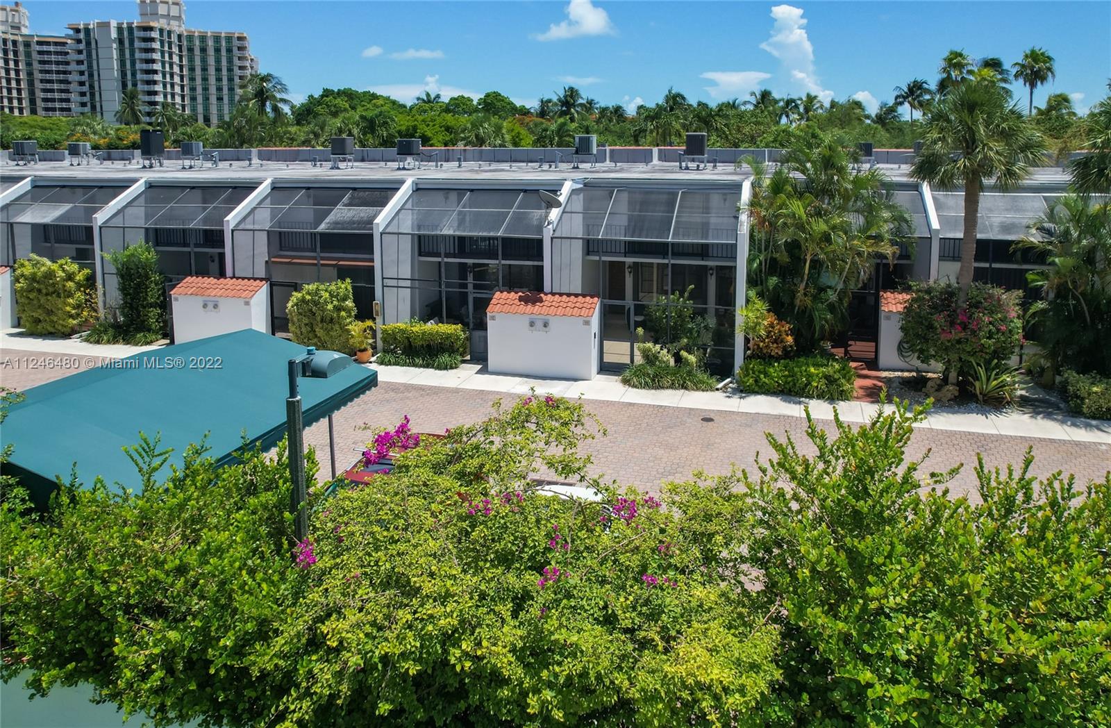 265 Grapetree Dr Unit: 111