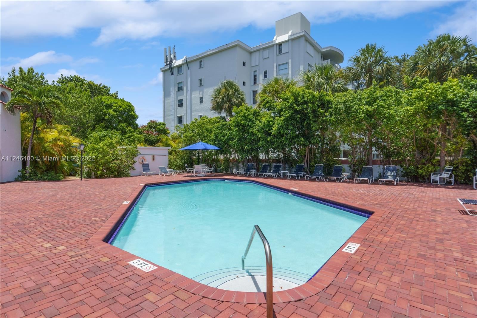 265 Grapetree Dr Unit: 111