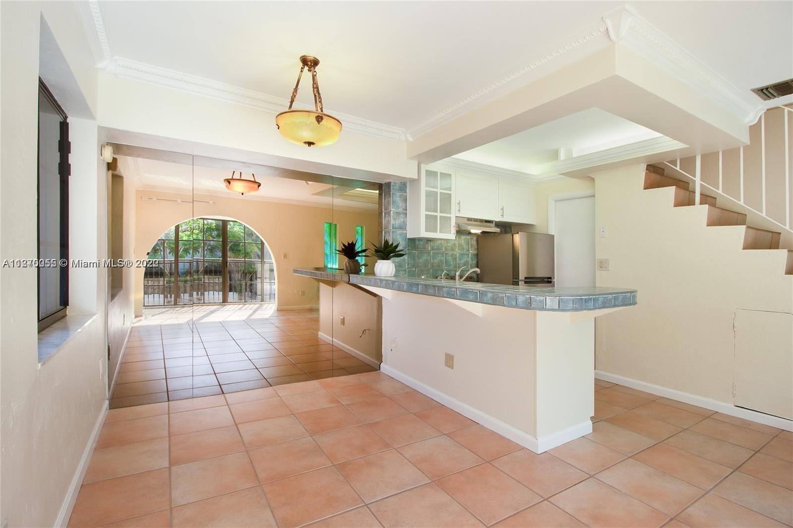 230 Sunrise Dr Unit: 6