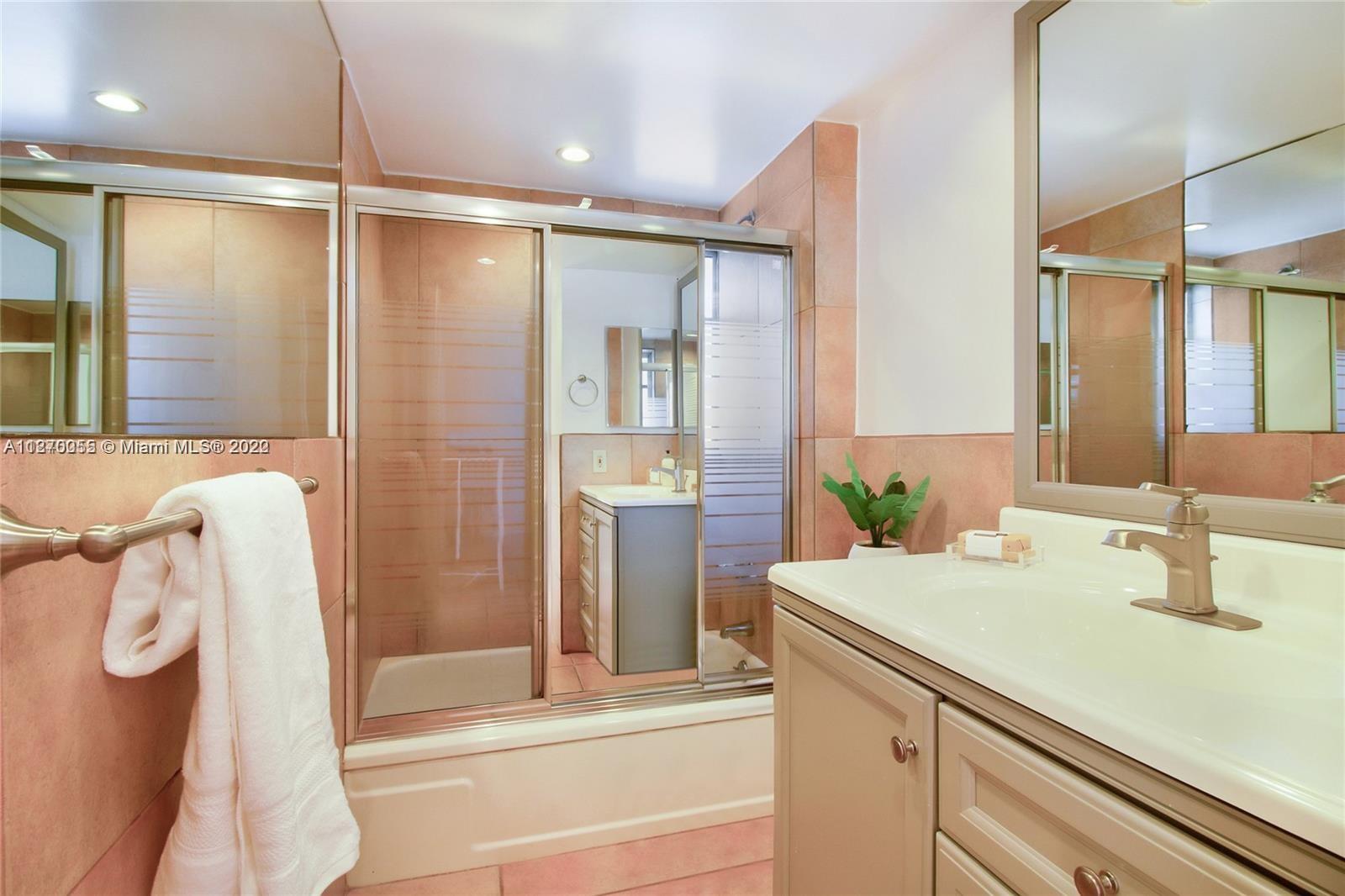230 Sunrise Dr Unit: 6