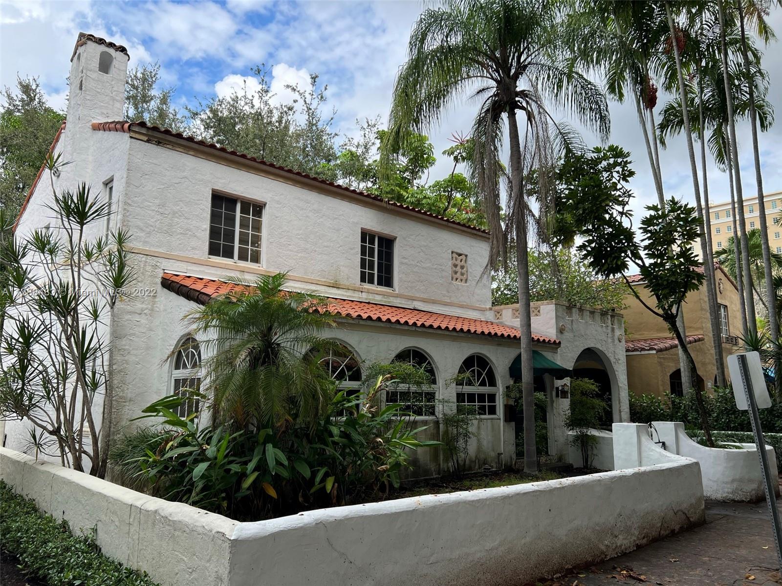 419 S Alhambra Cir