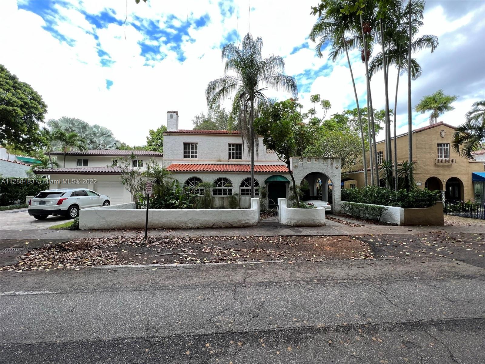 419 S Alhambra Cir