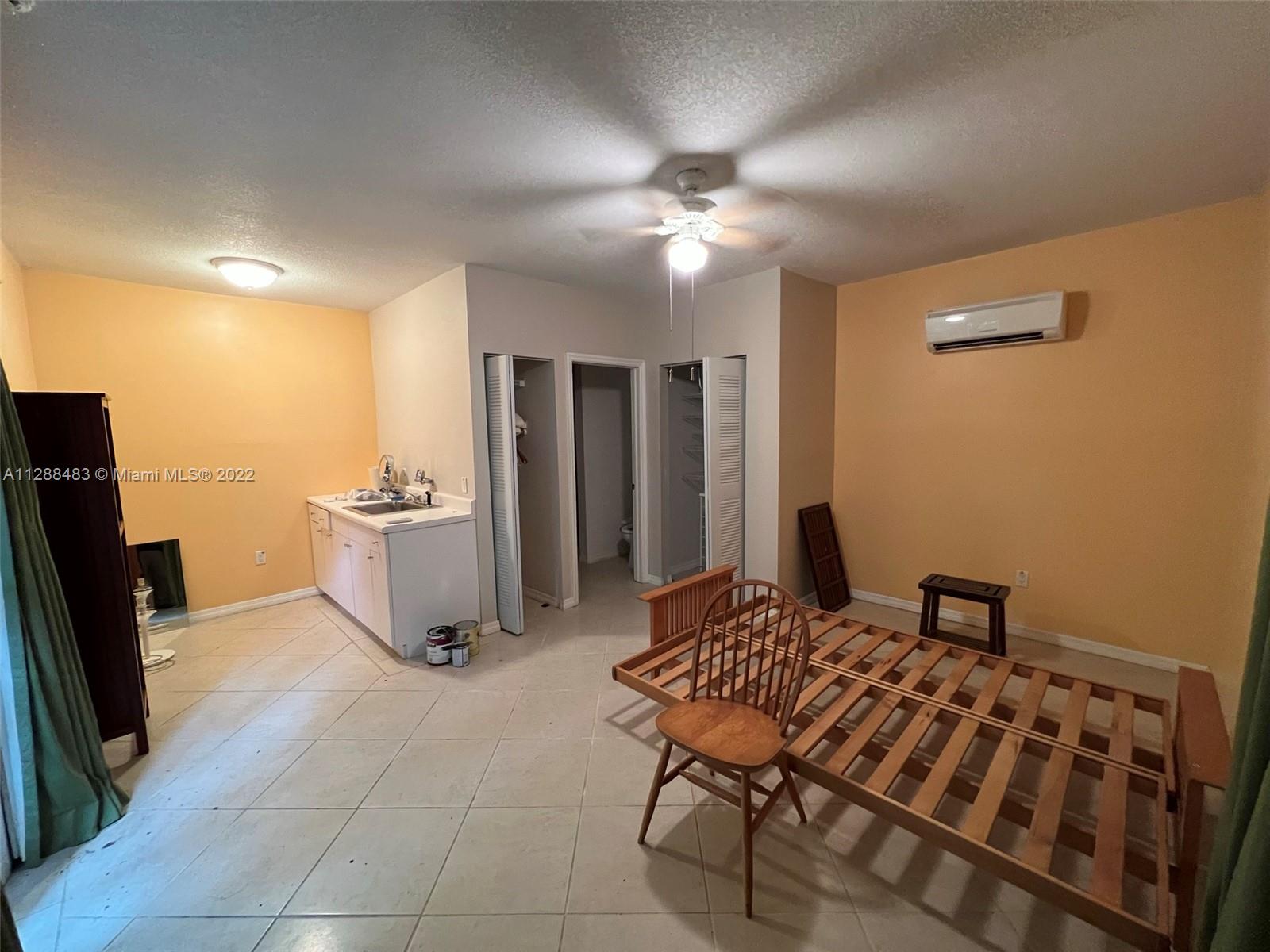 419 S Alhambra Cir