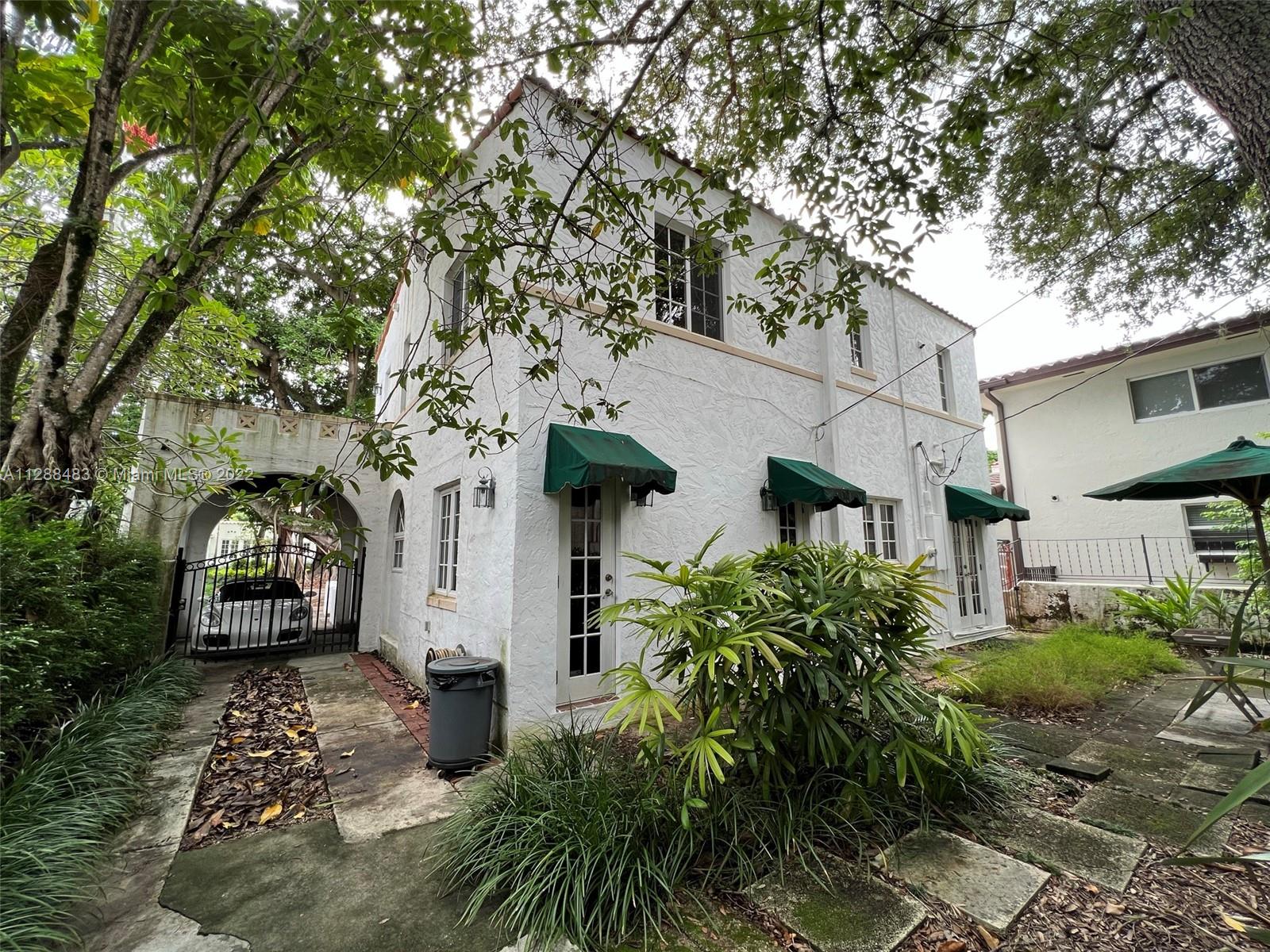 419 S Alhambra Cir