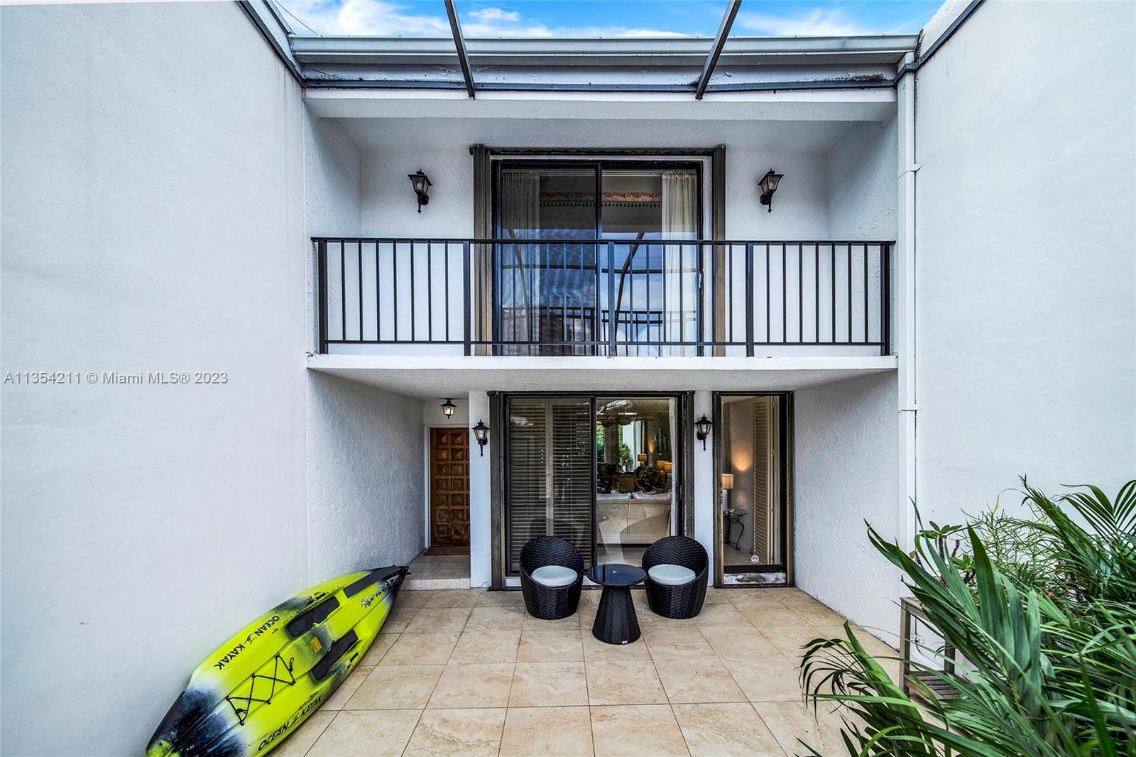 265 Grapetree Dr Unit: 111