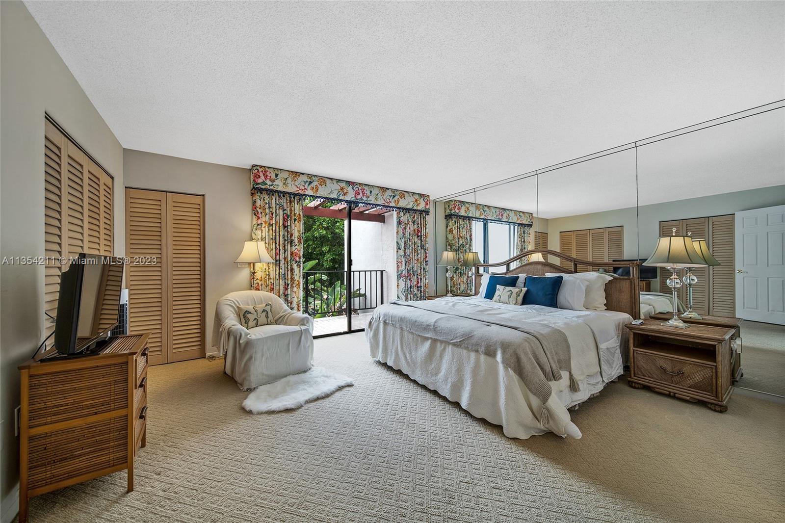 265 Grapetree Dr Unit: 111