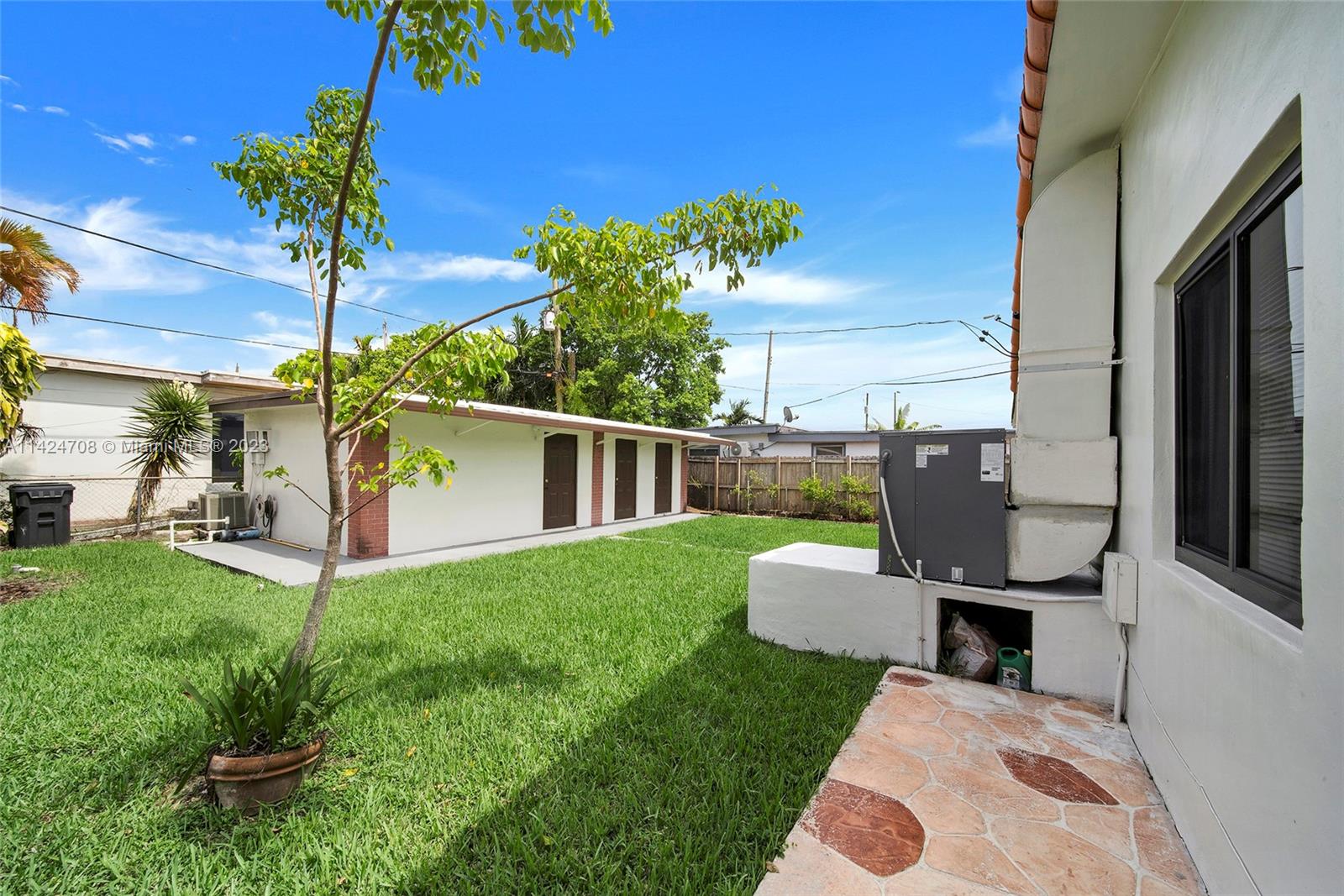 1881 NW 36th Ave Unit: .