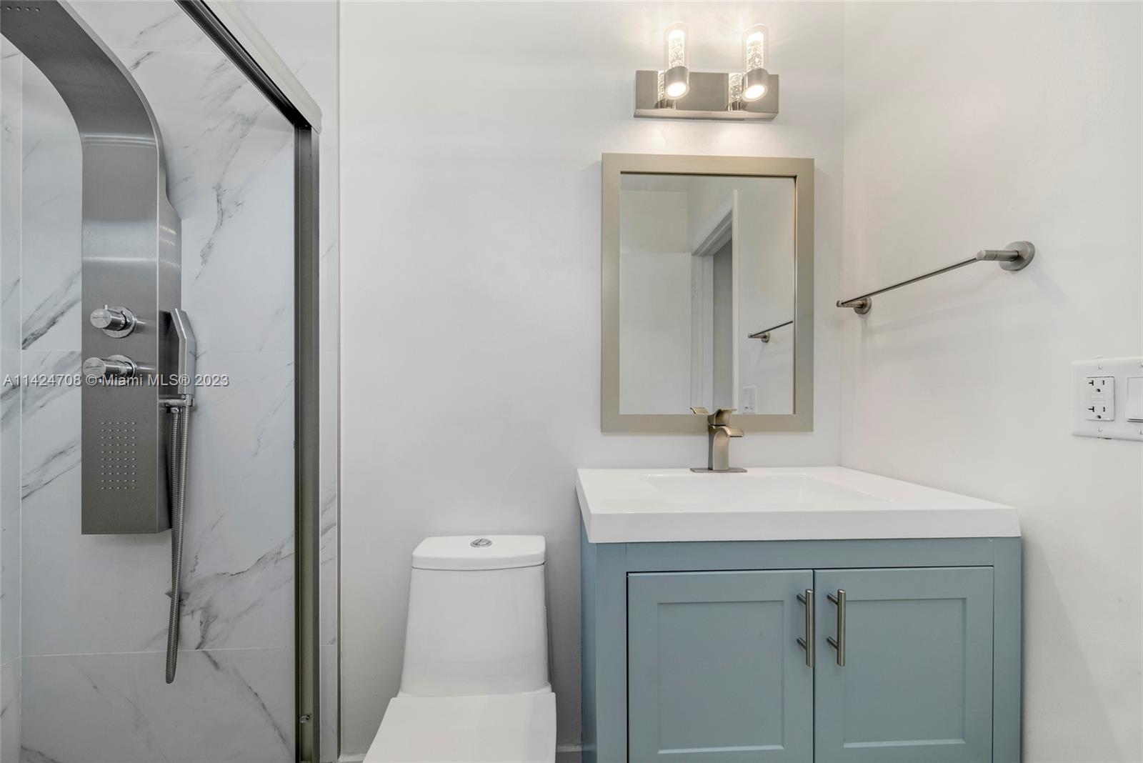 1881 NW 36th Ave Unit: .