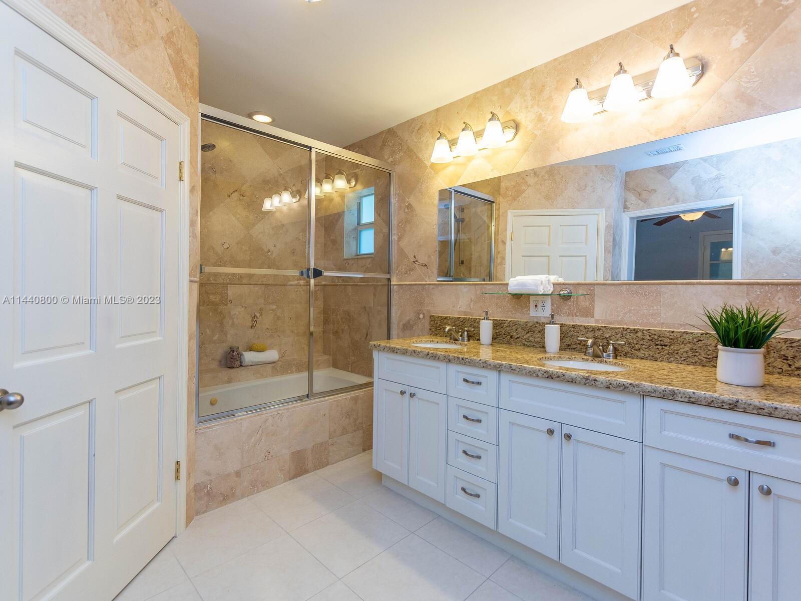 3141 Jefferson St Unit: .