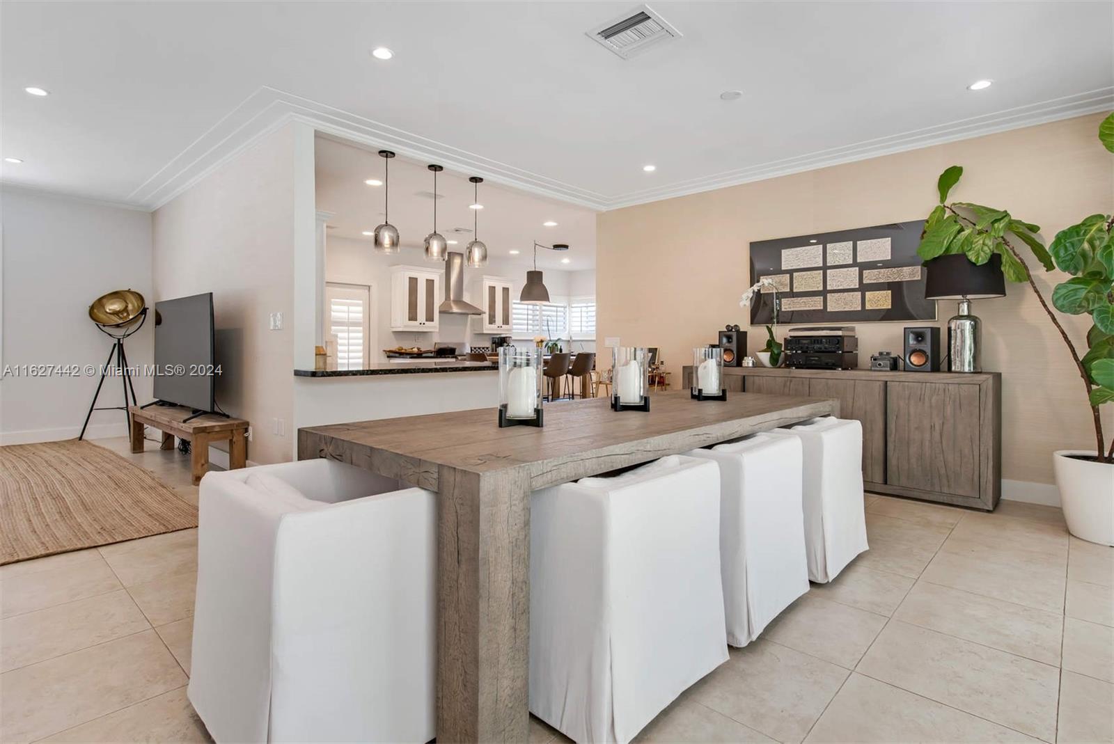 49 N Shore Dr