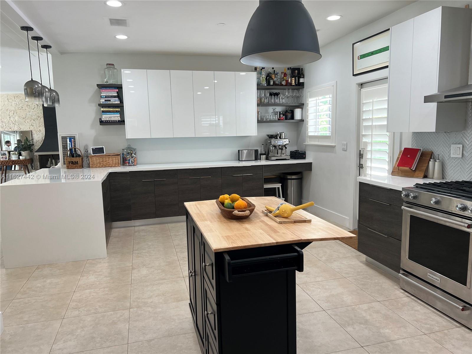 49 N Shore Dr