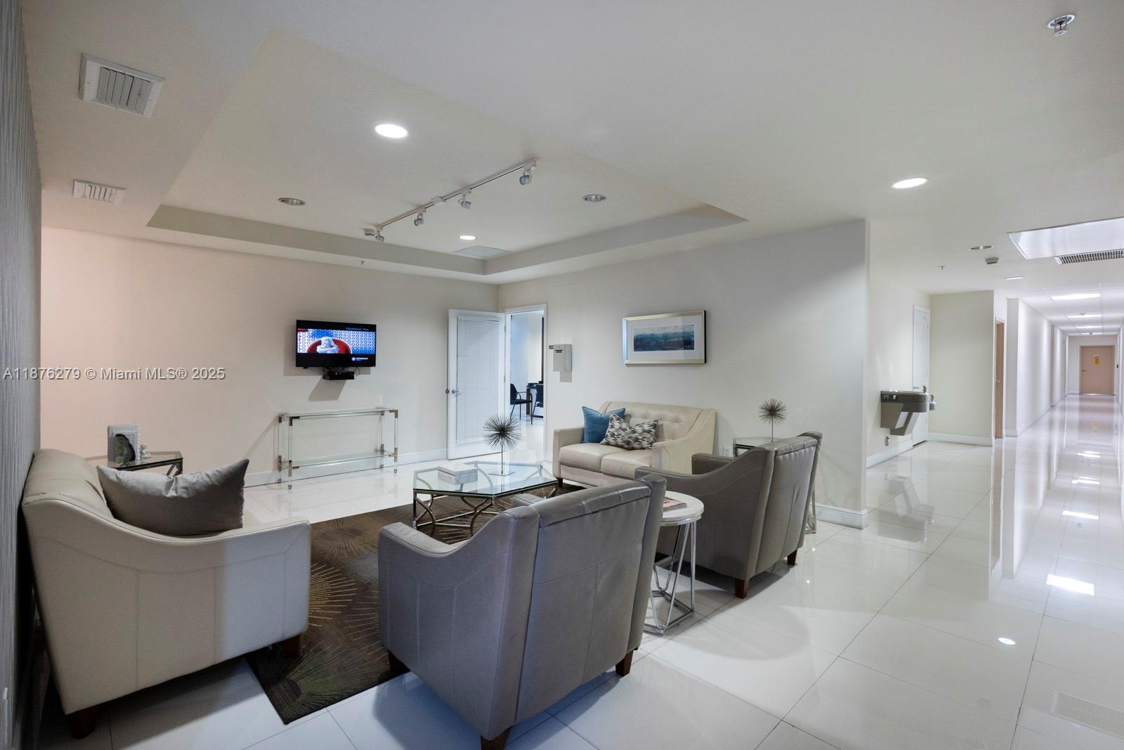 2350 SW 27th Ave # 1100