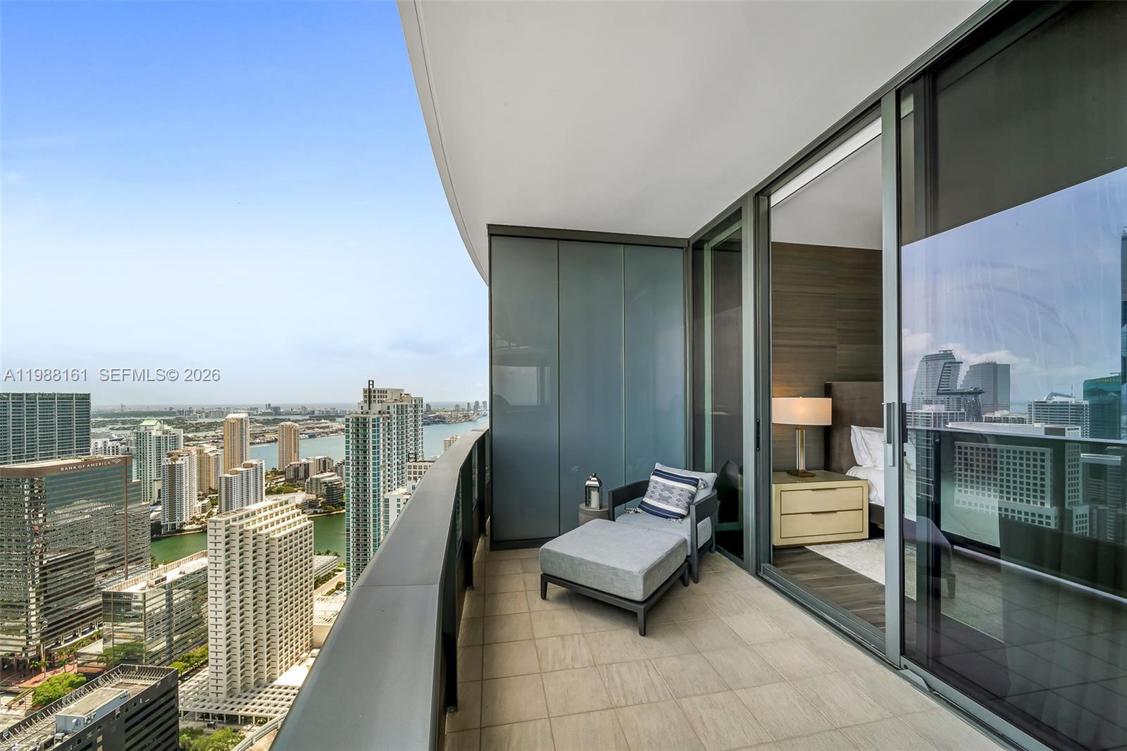 1000 Brickell Plz Unit: PH5807