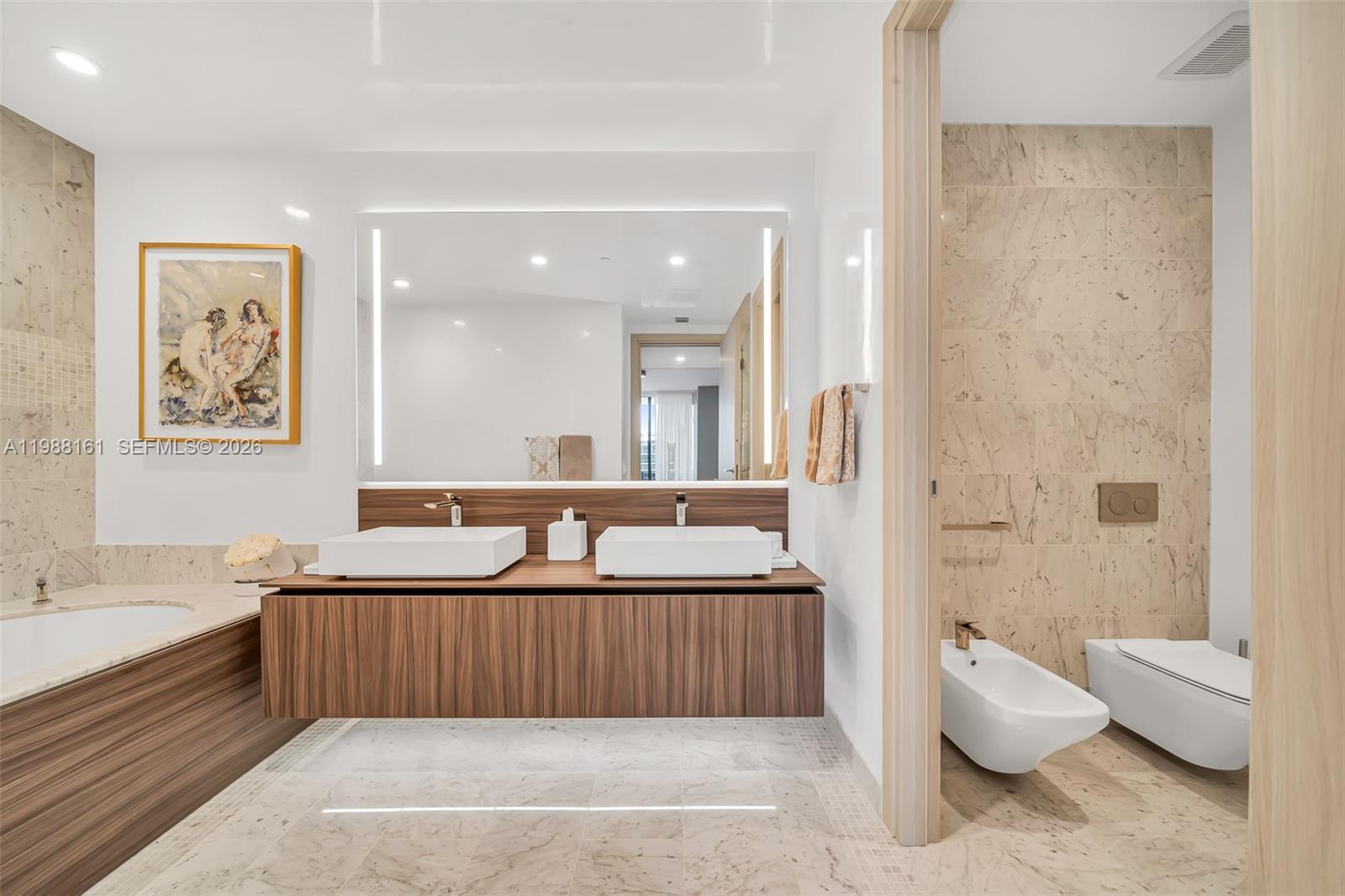 1000 Brickell Plz Unit: PH5807