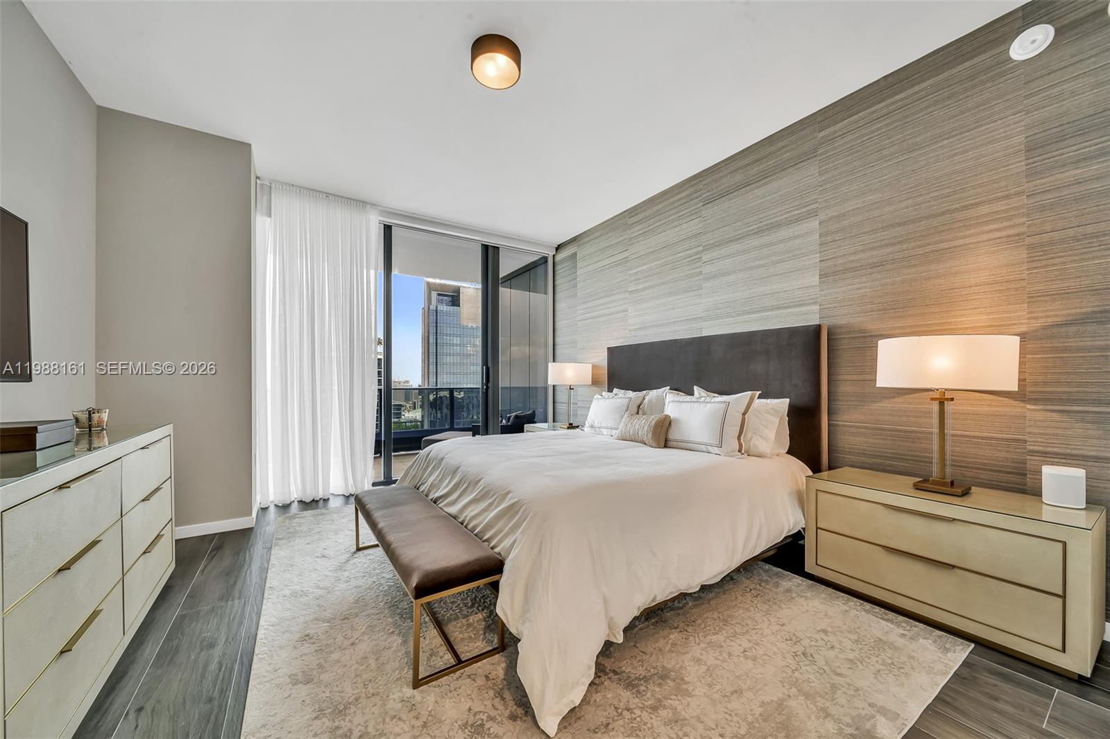 1000 Brickell Plz Unit: PH5807