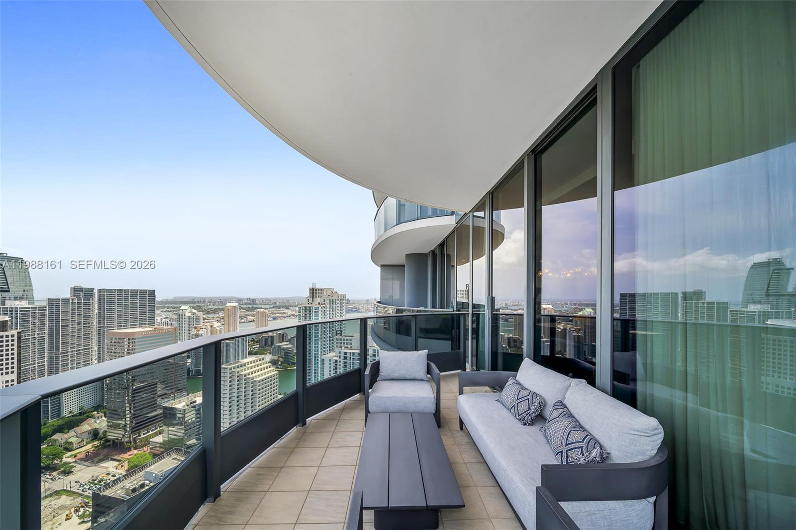 1000 Brickell Plz Unit: PH5807