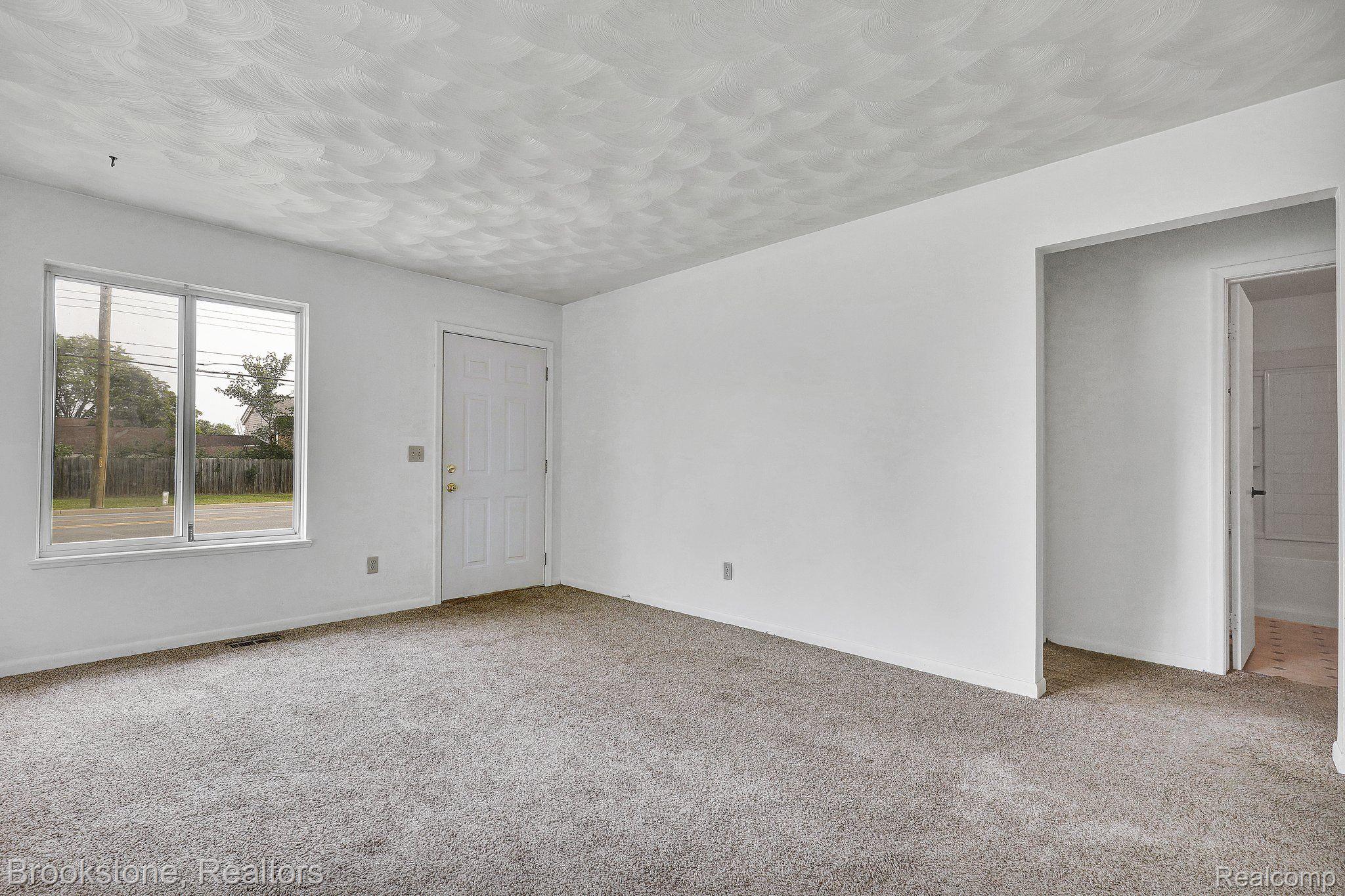 5031 WILLOUGHBY Road
