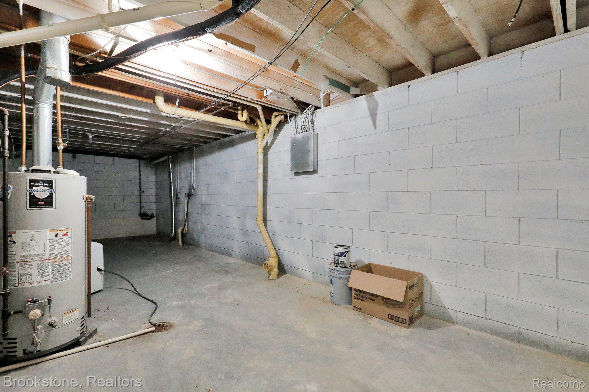 5031 WILLOUGHBY Road