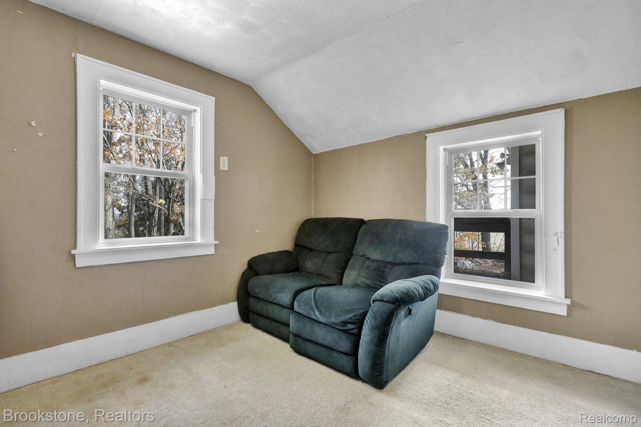 328 N ONONDAGA Road