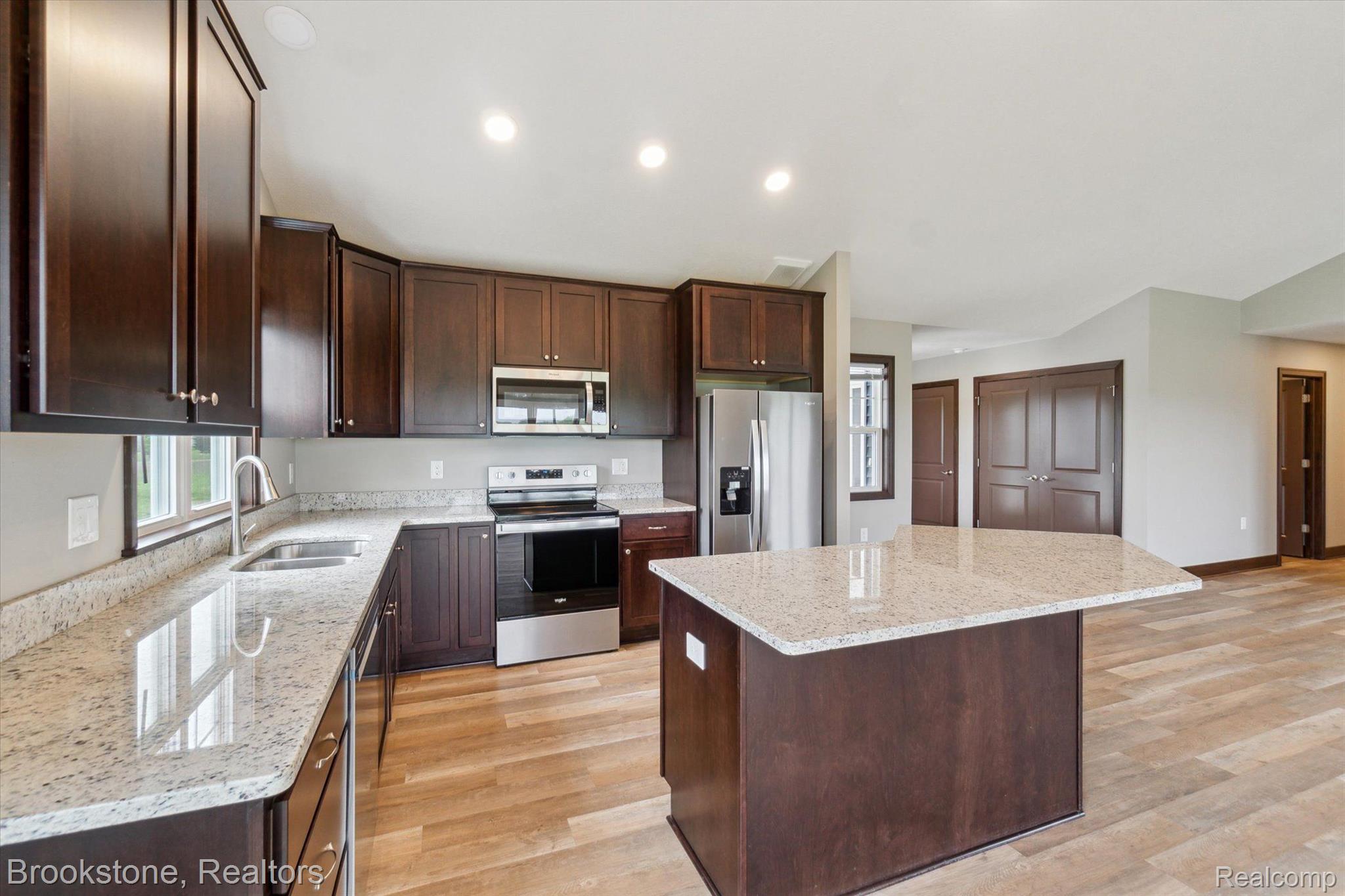 4050 CAYMAN Drive