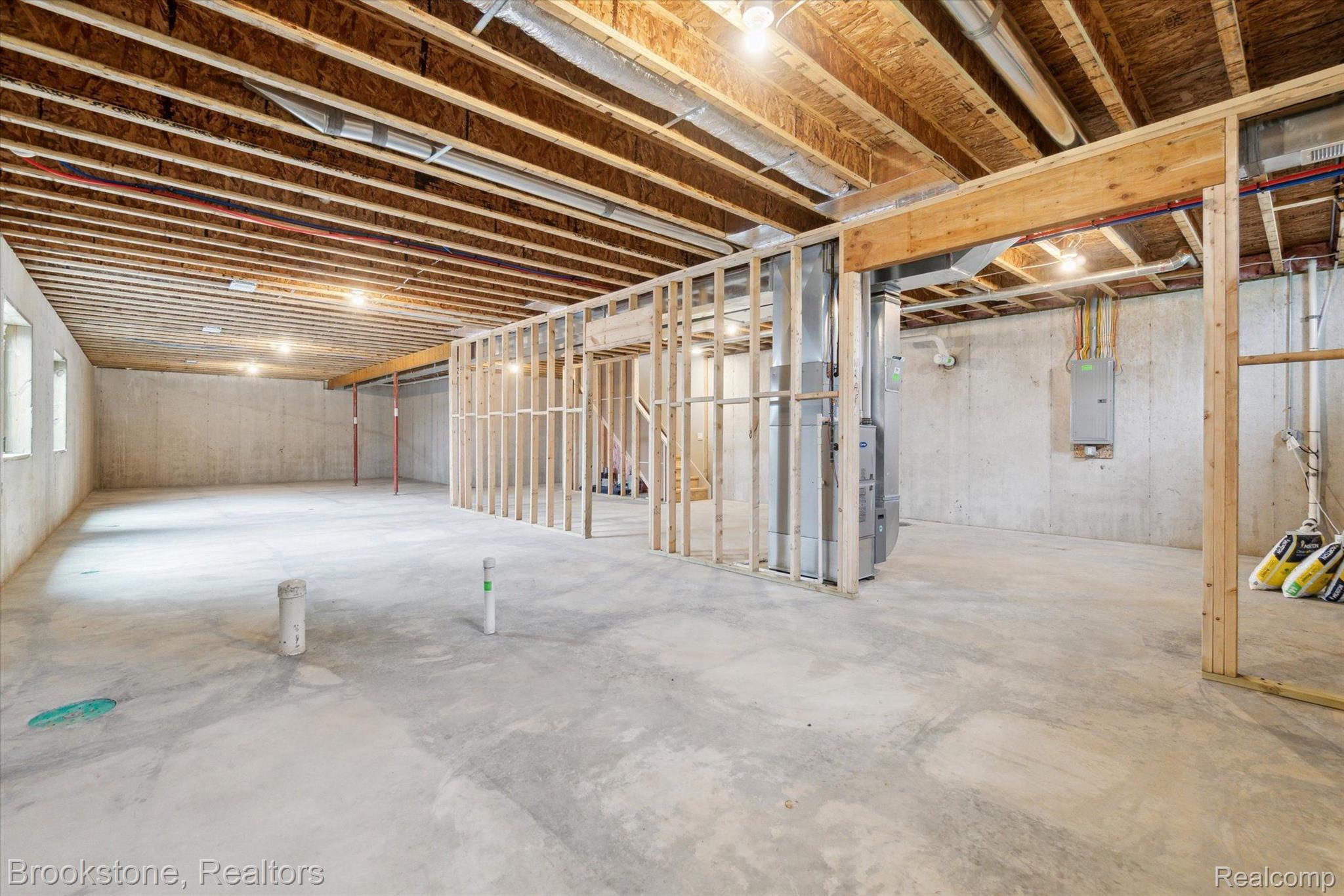 4050 CAYMAN Drive