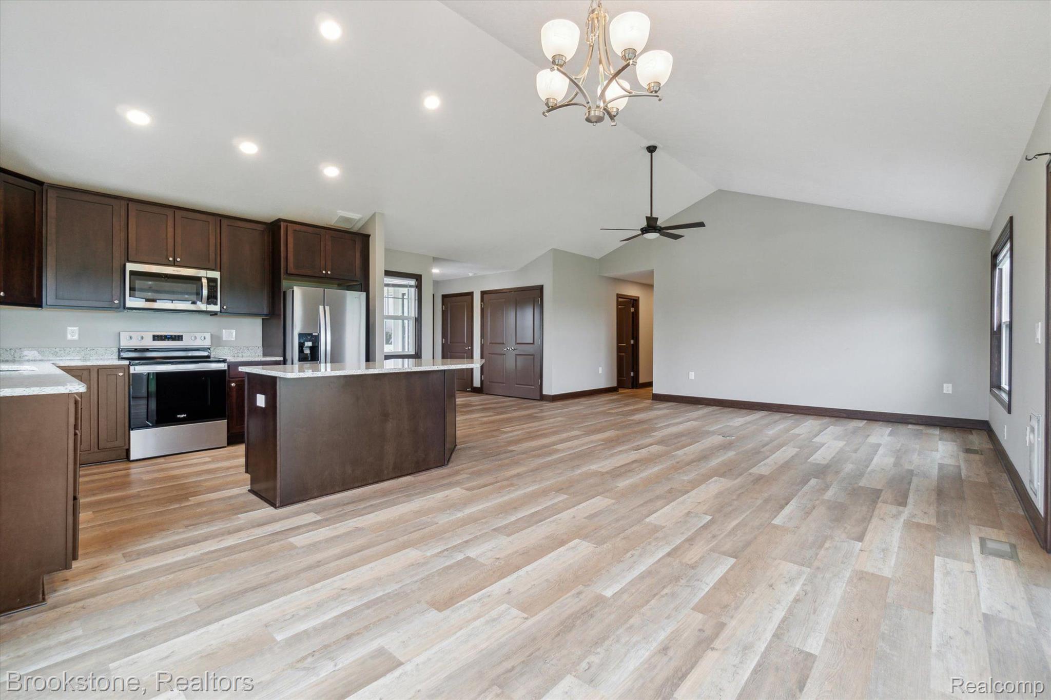 4050 CAYMAN Drive