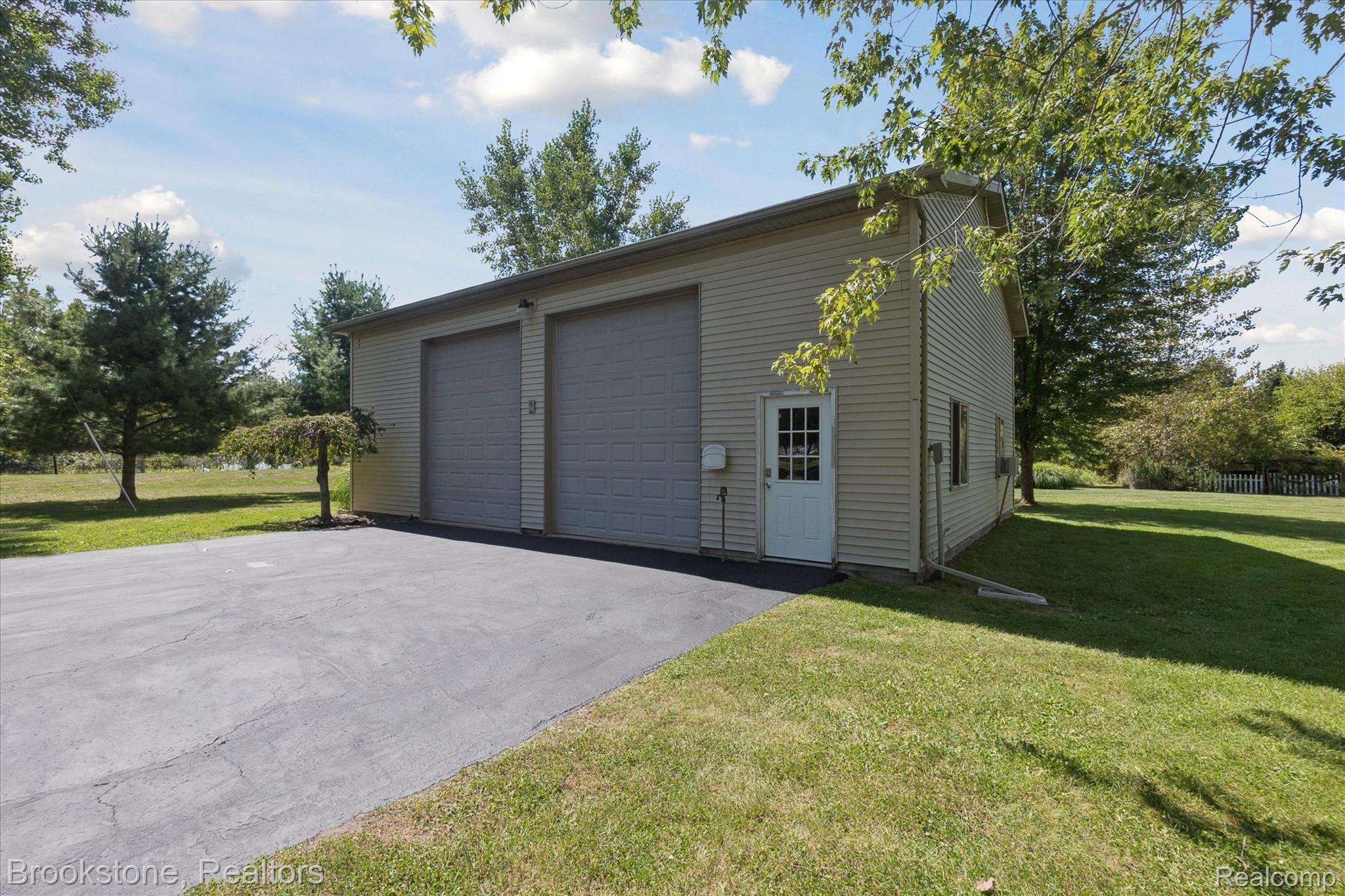 13962 Beardslee Road