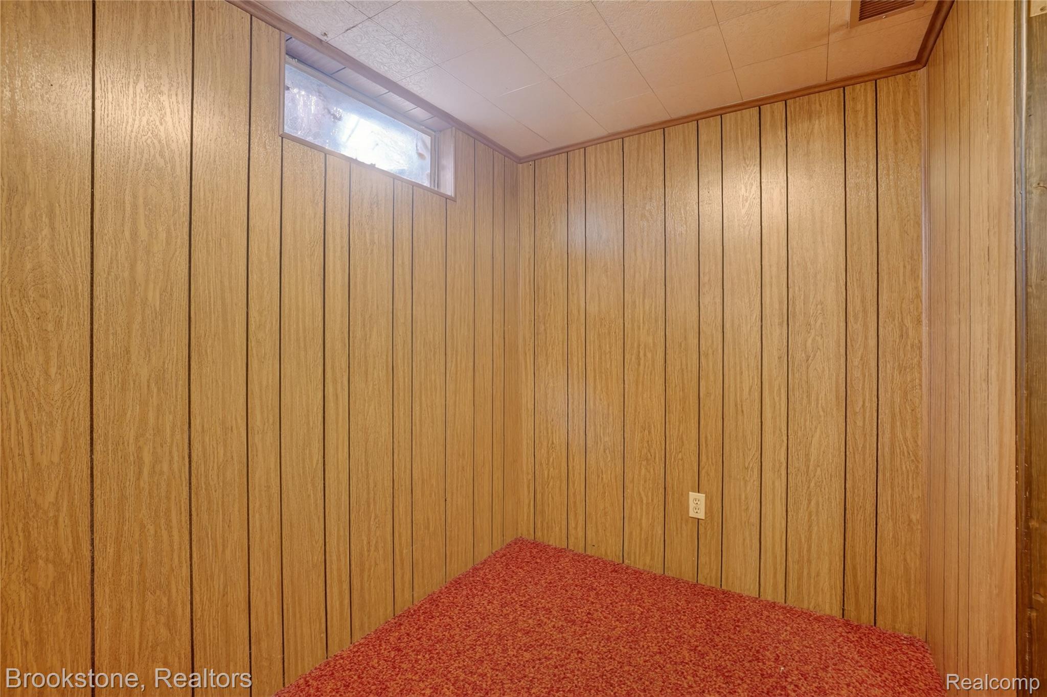 300 N Kibbee Street