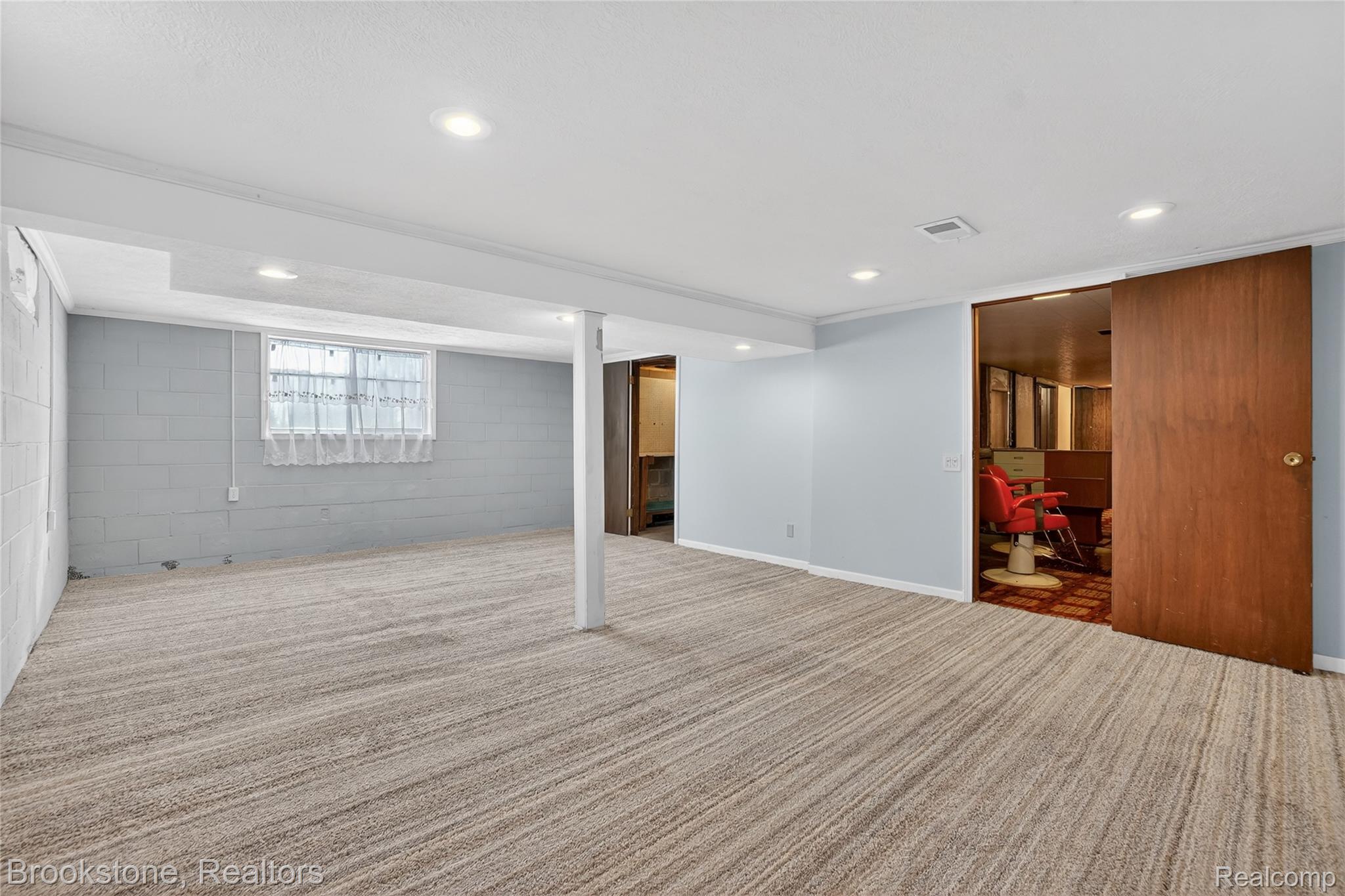 300 N Kibbee Street