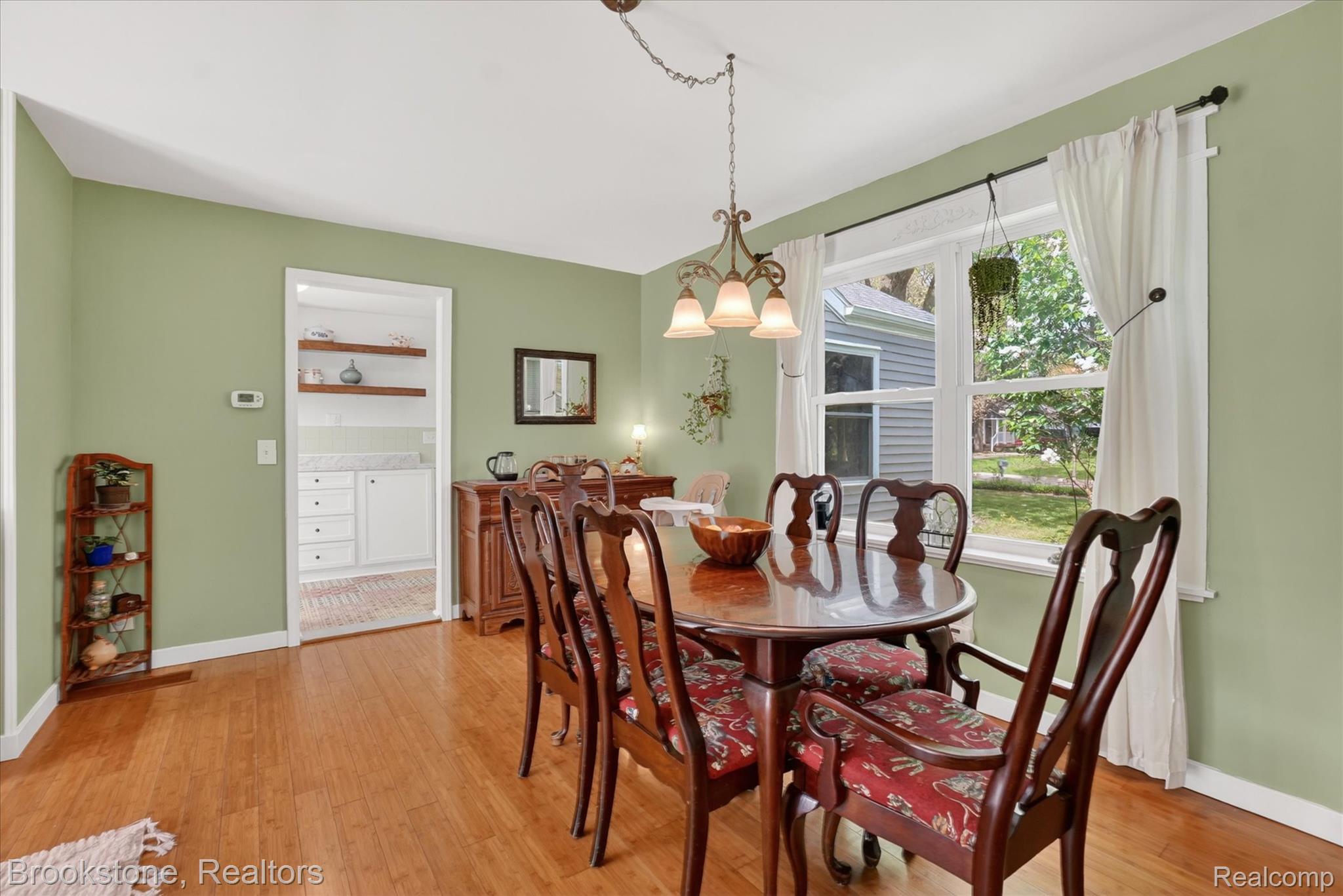 1331 Wolf Court