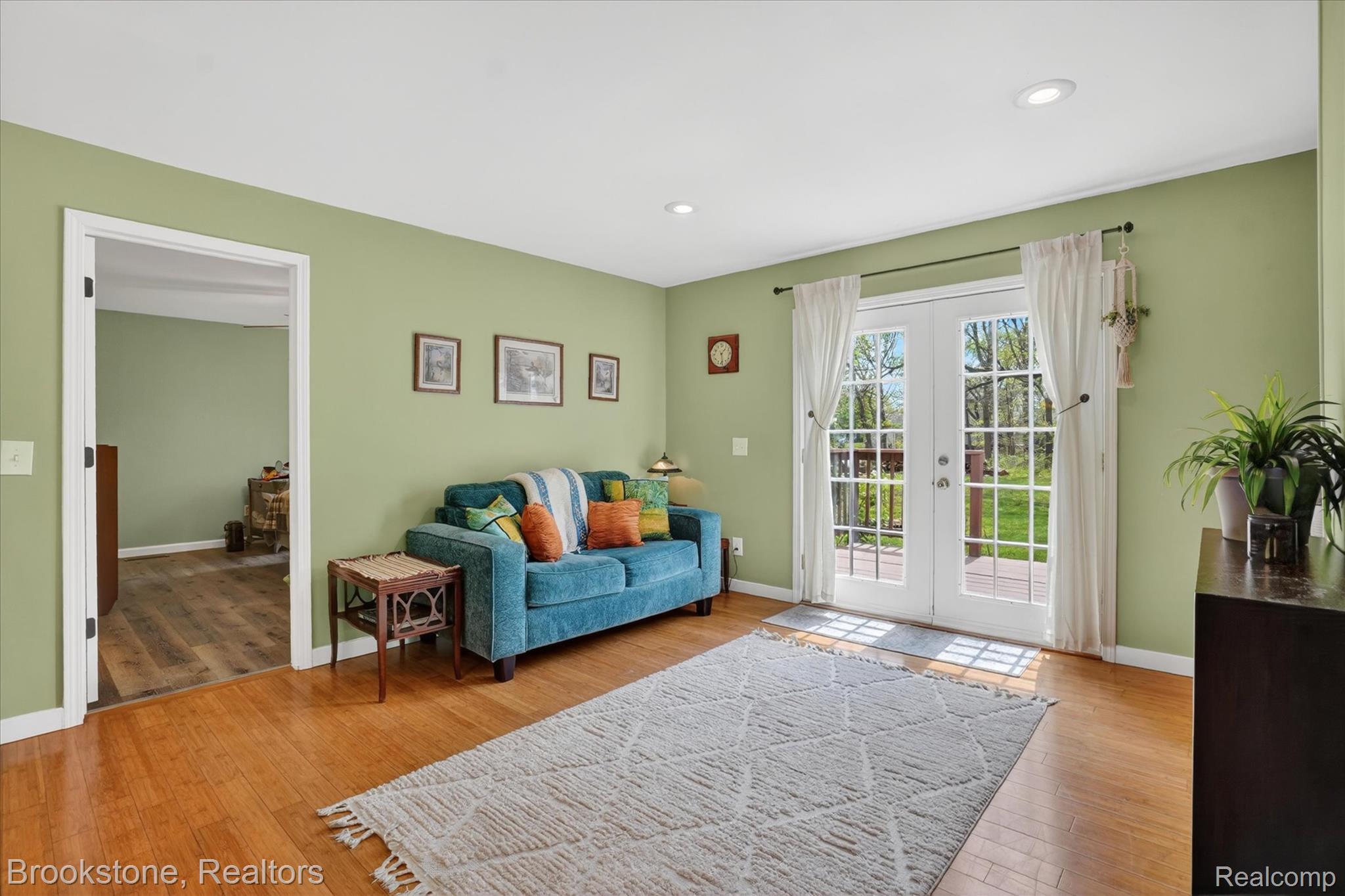 1331 Wolf Court