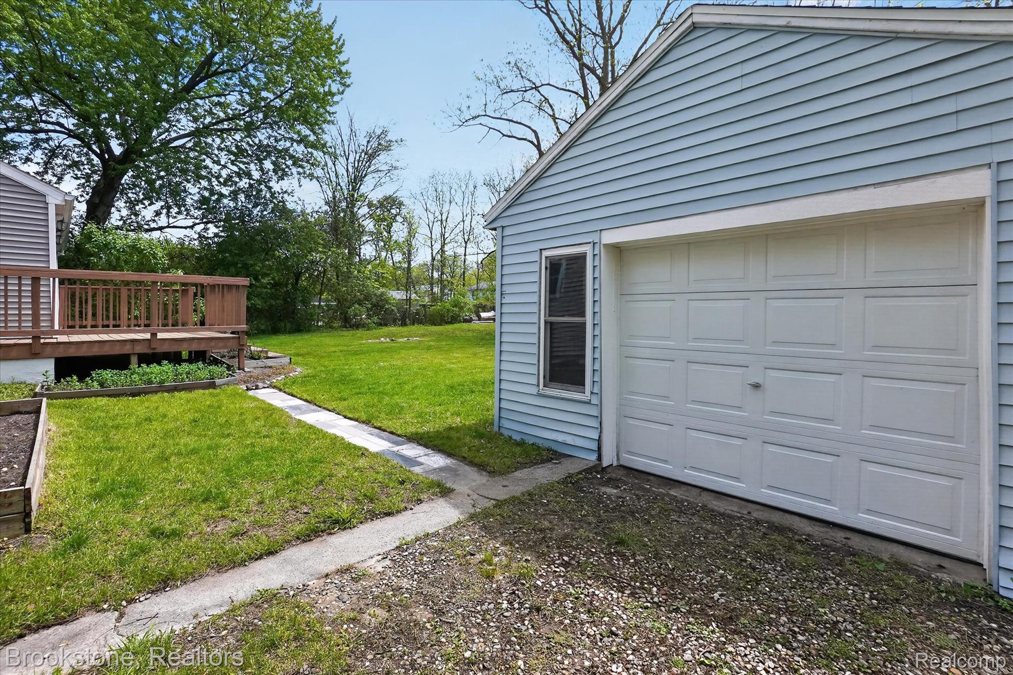 1331 Wolf Court