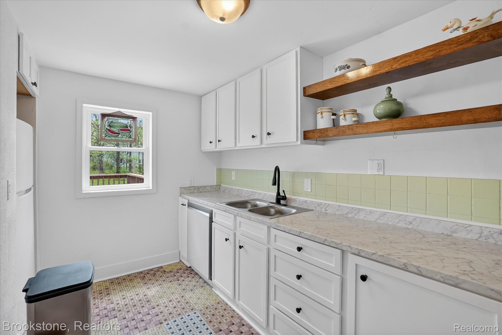 1331 Wolf Court