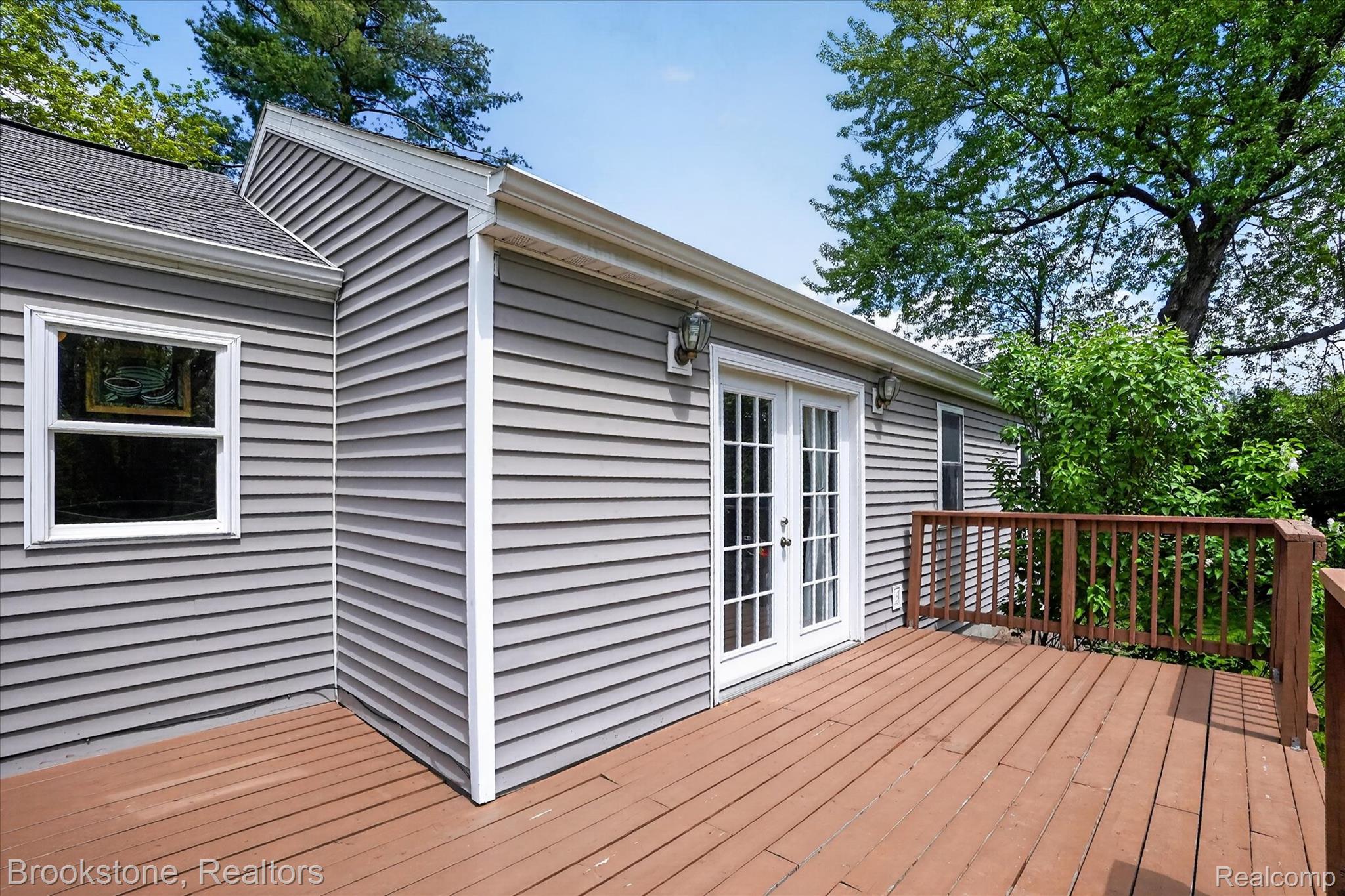 1331 Wolf Court