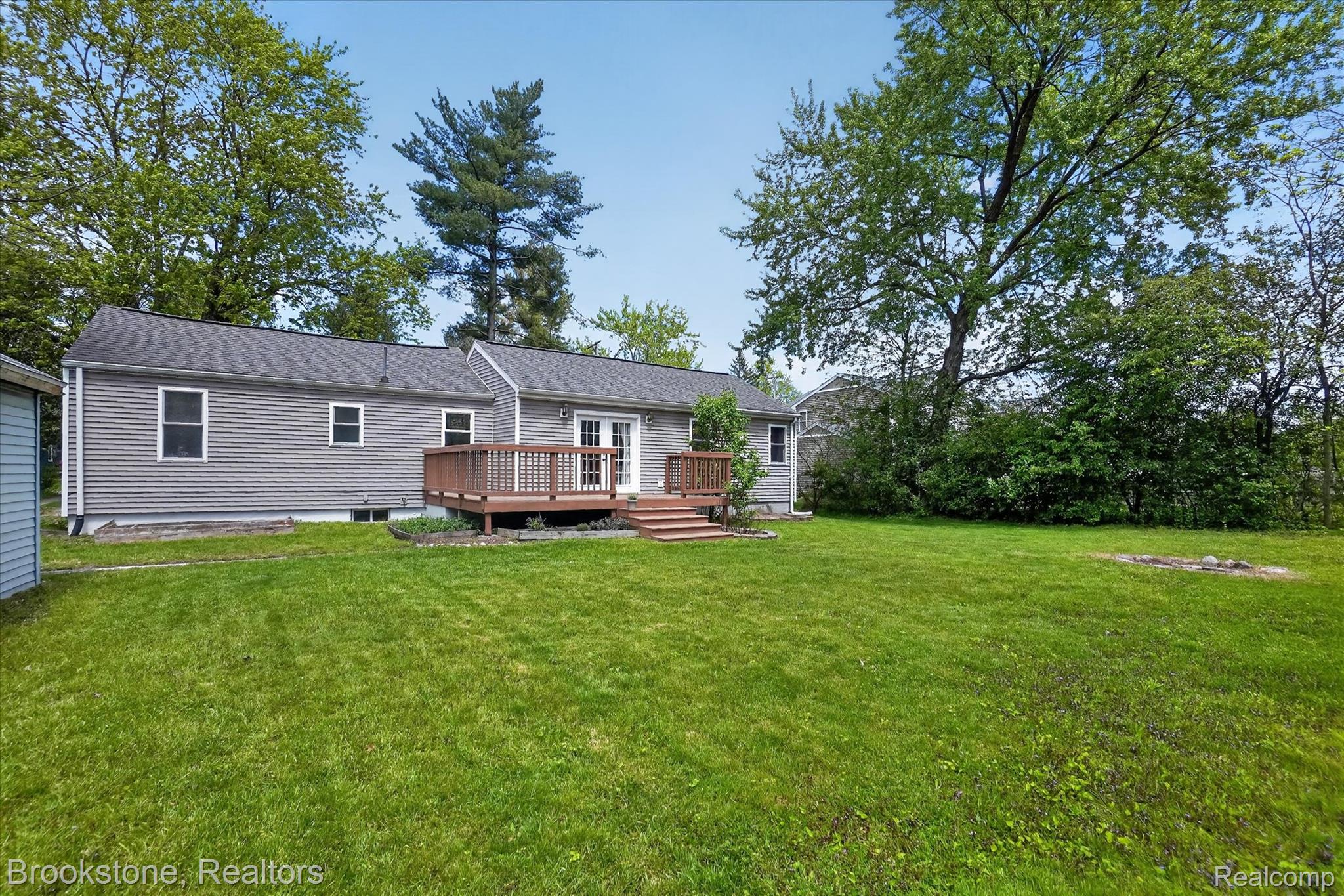 1331 Wolf Court