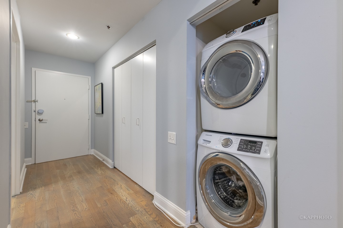 5 N Wabash Avenue Unit: 802