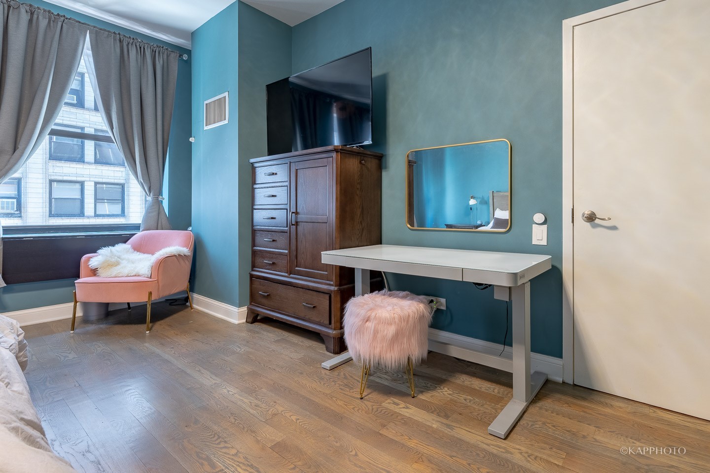 5 N Wabash Avenue Unit: 802