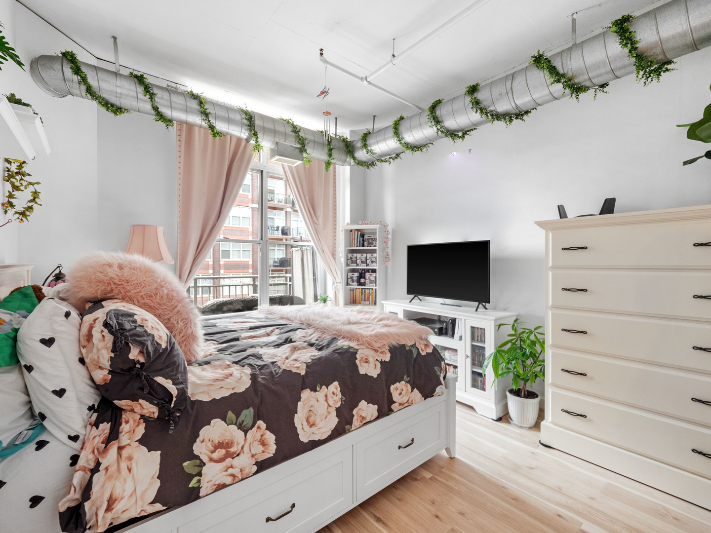 111 S Morgan Street Unit: 511