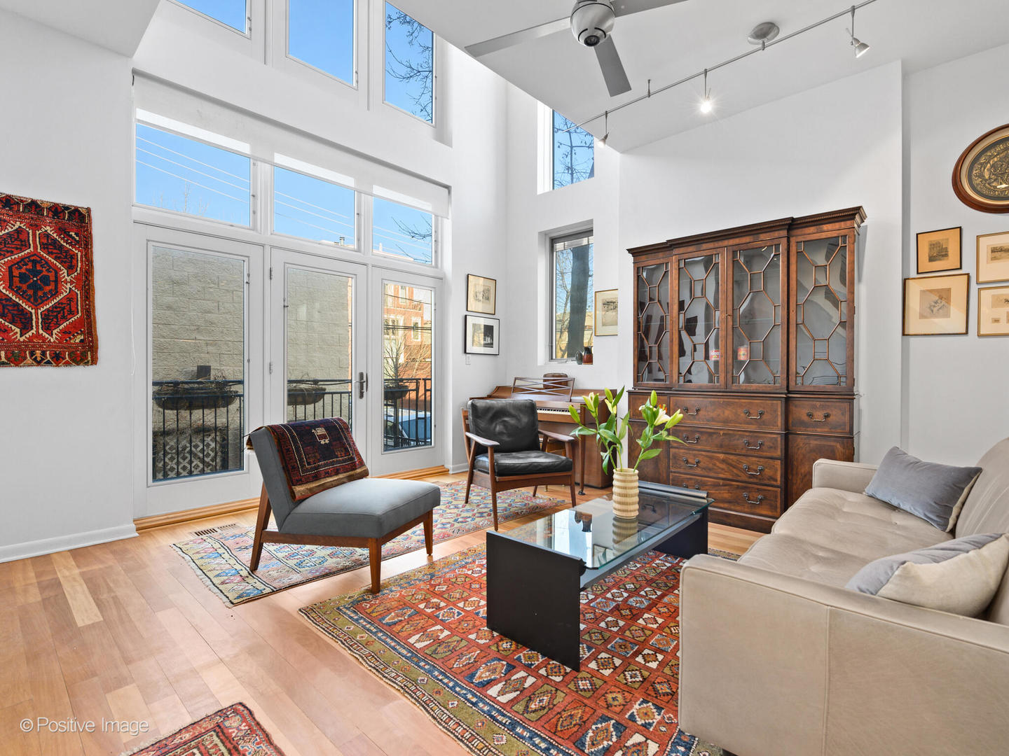 884 N Paulina Street Unit: 1R