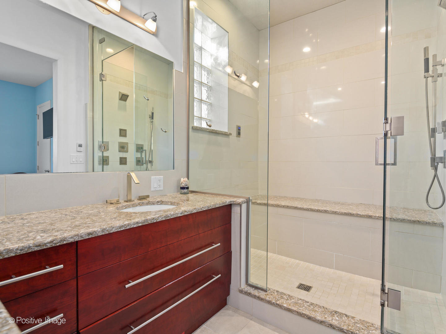 884 N Paulina Street Unit: 1R