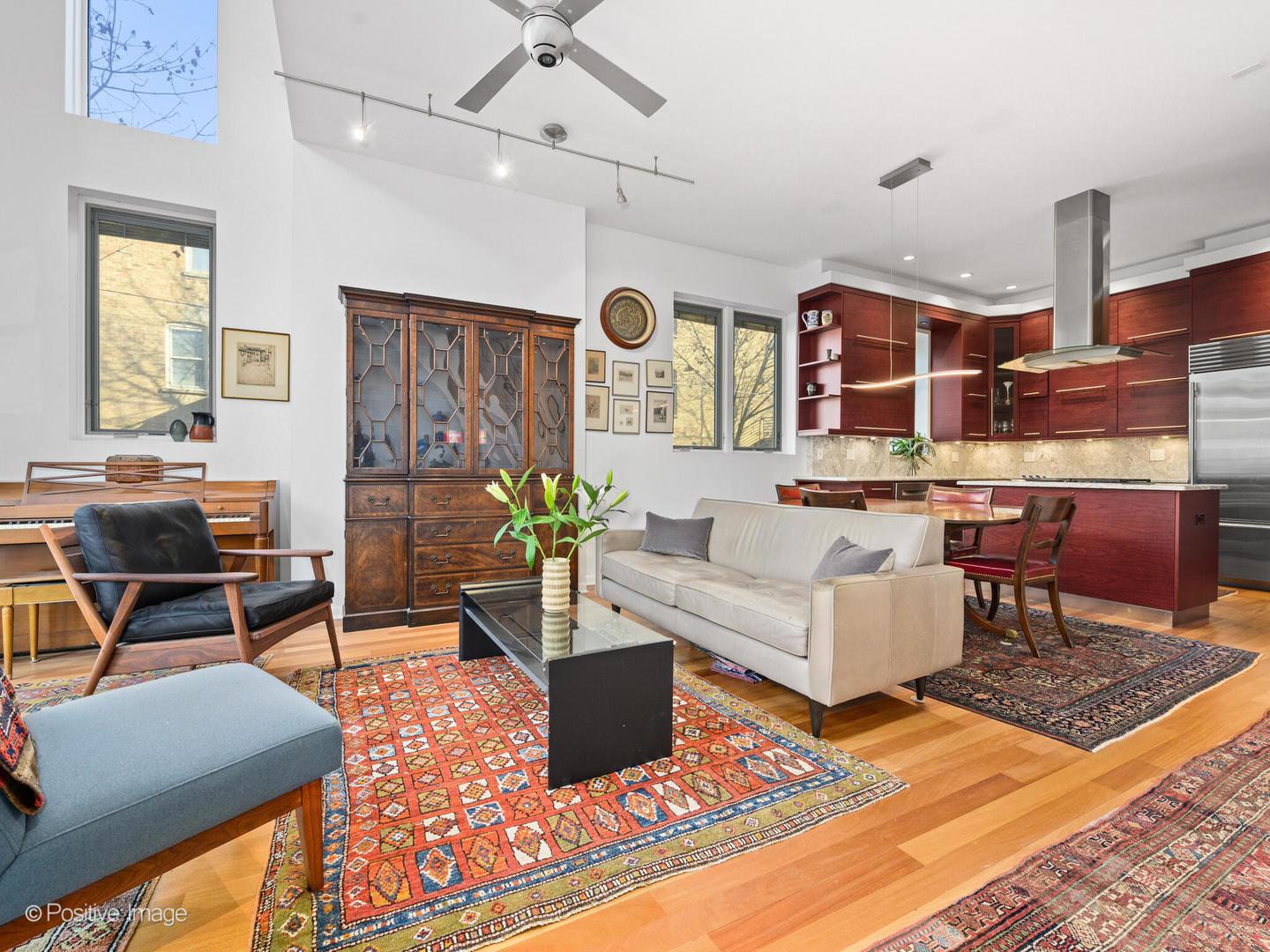 884 N Paulina Street Unit: 1R