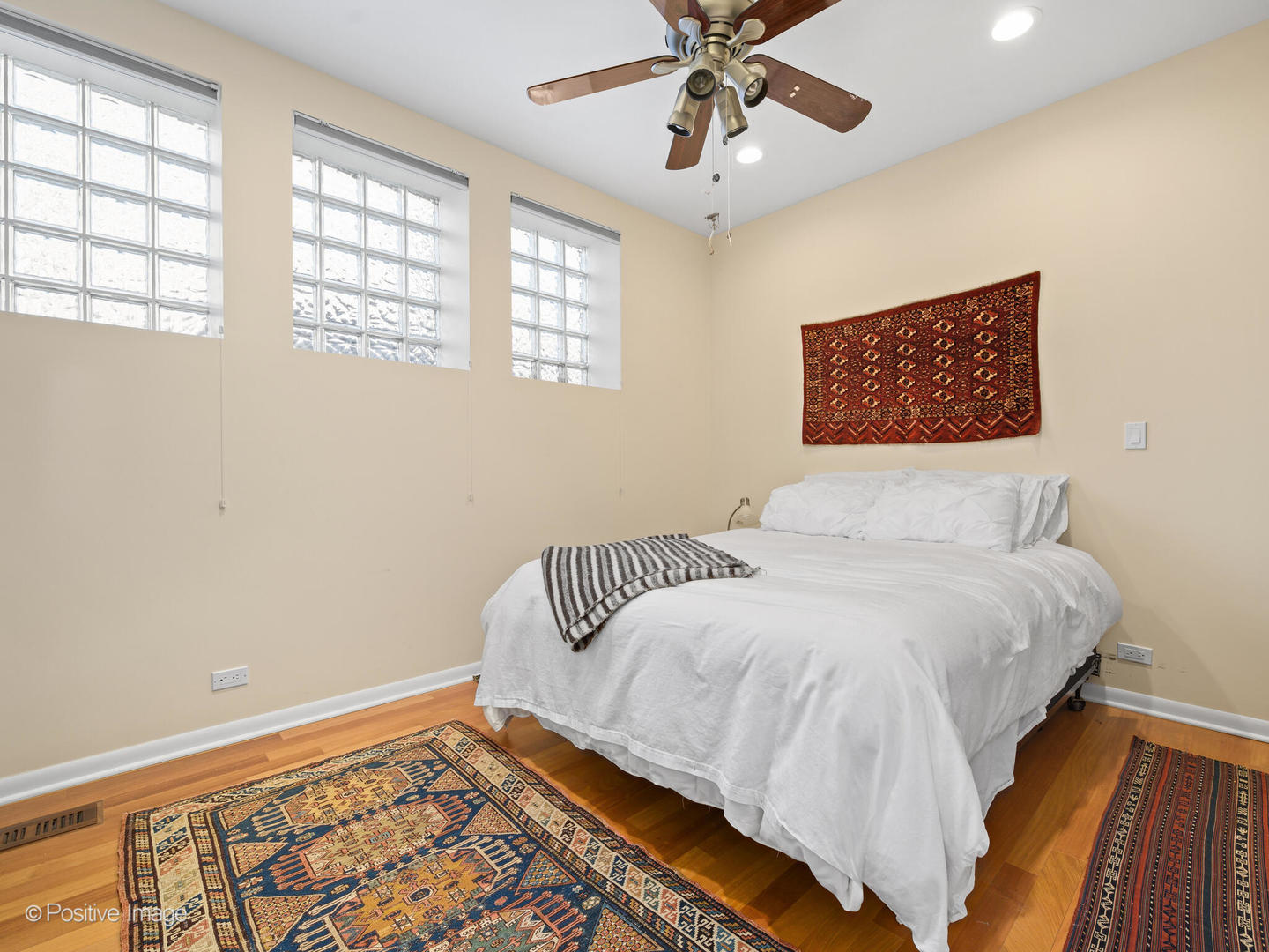 884 N Paulina Street Unit: 1R