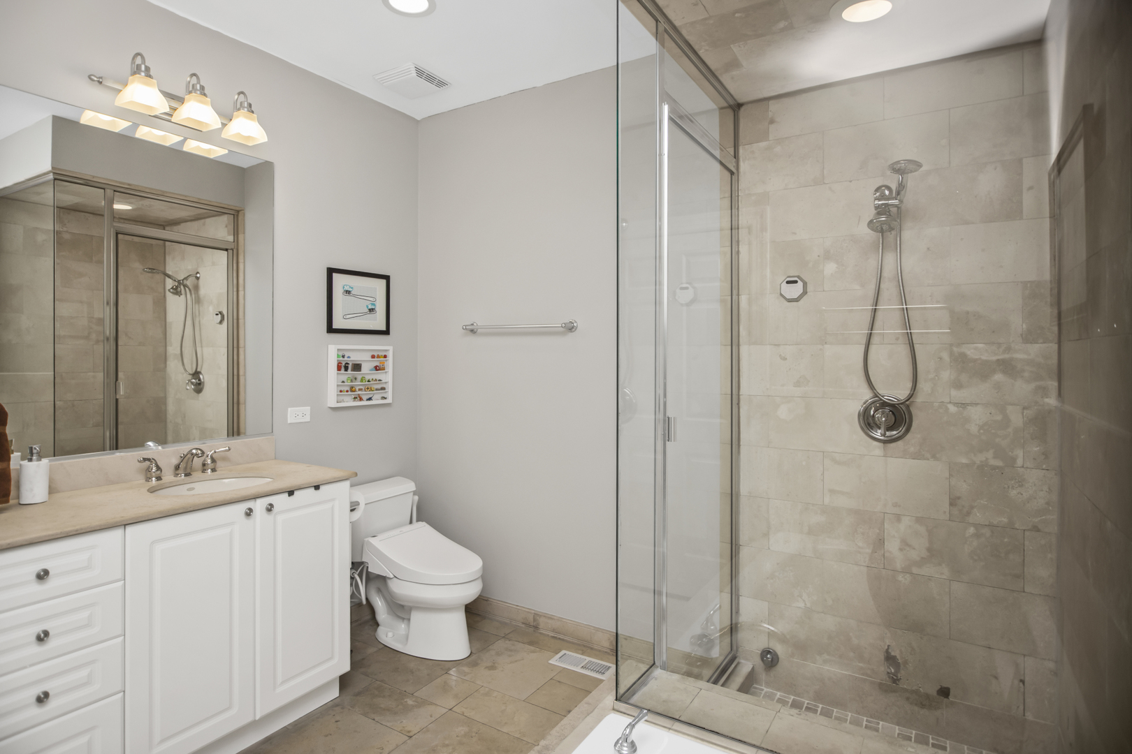 3346 N SOUTHPORT Avenue Unit: 4S
