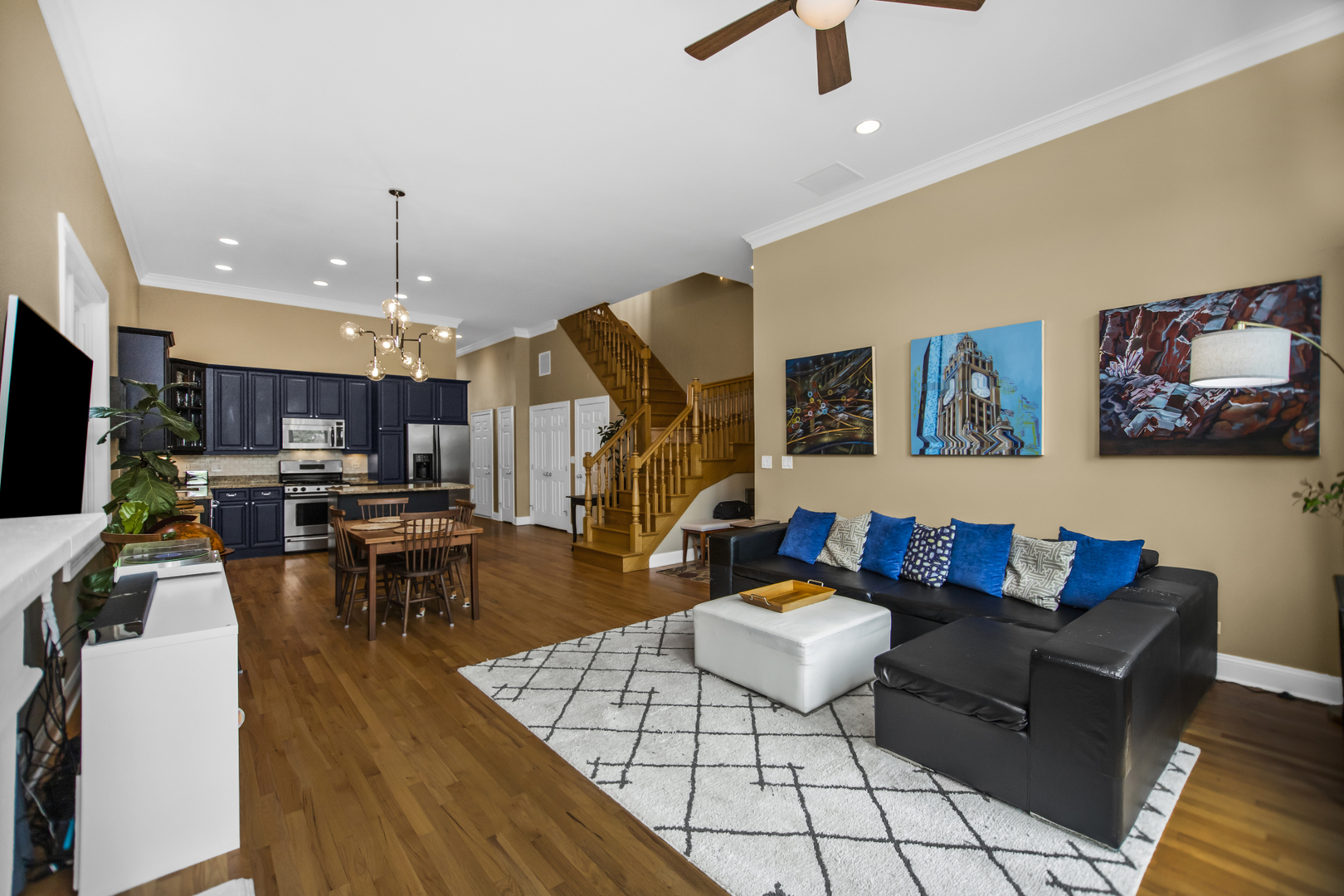 3346 N SOUTHPORT Avenue Unit: 4S
