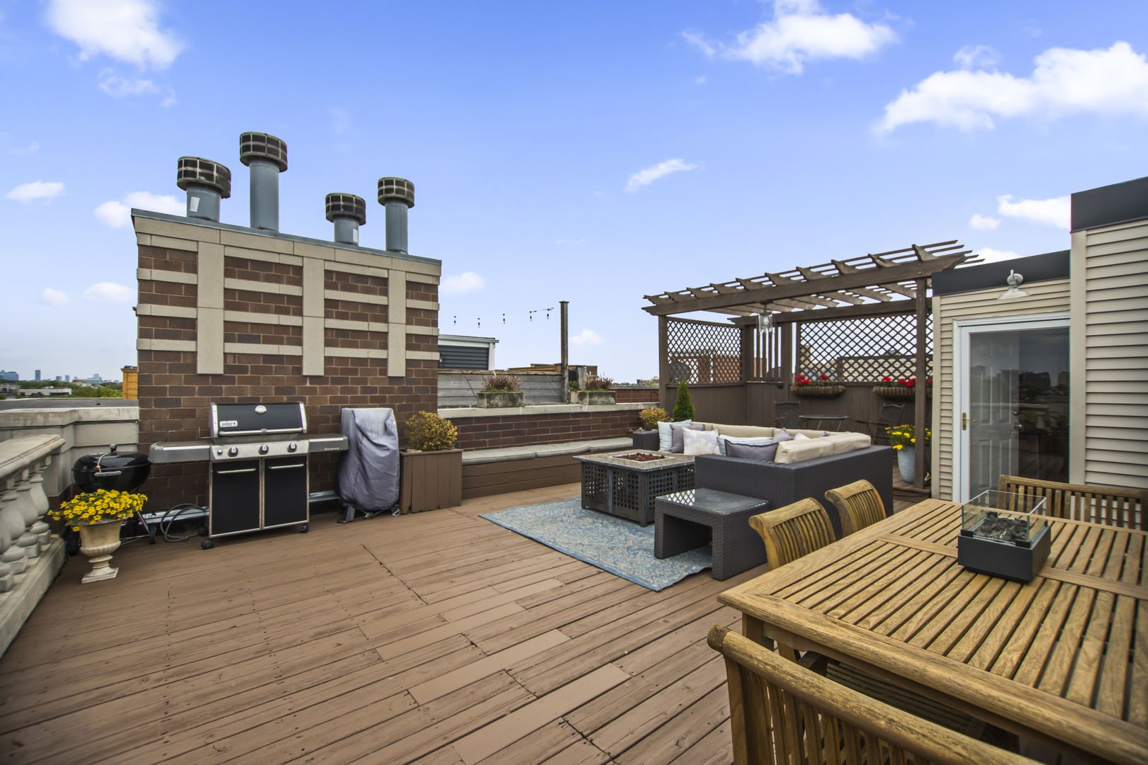 3346 N SOUTHPORT Avenue Unit: 4S