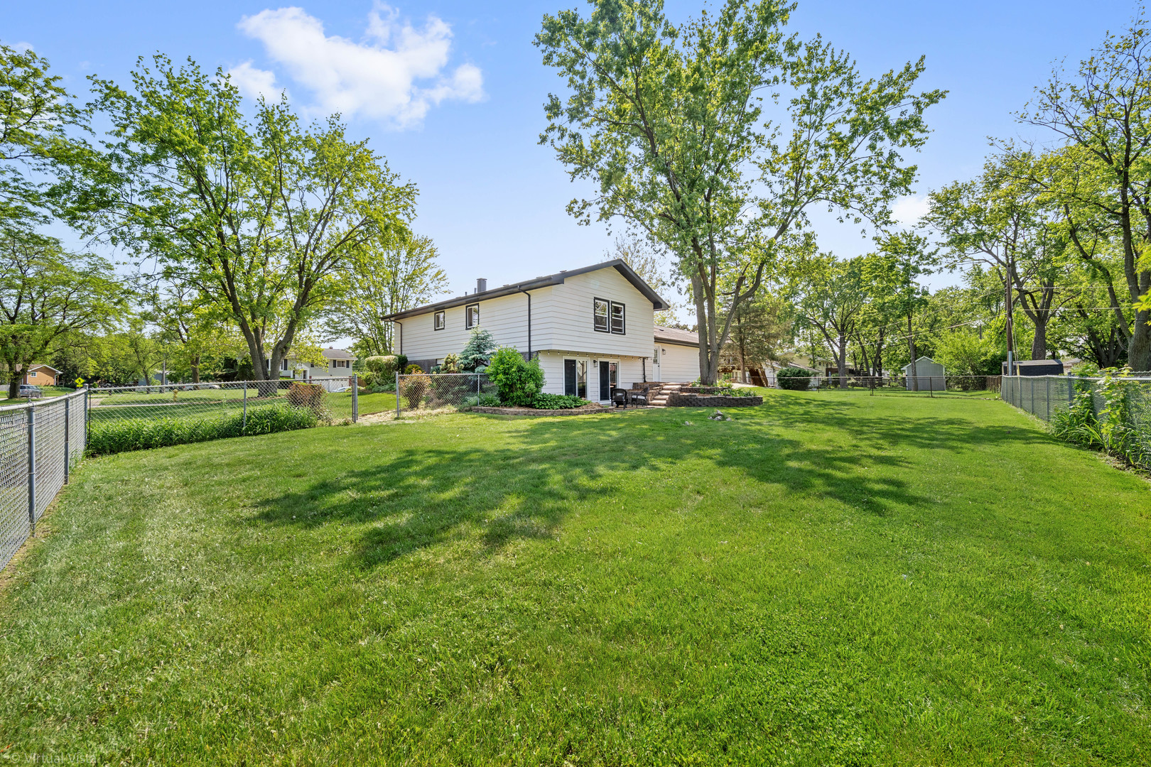 21W040 Monticello Road
