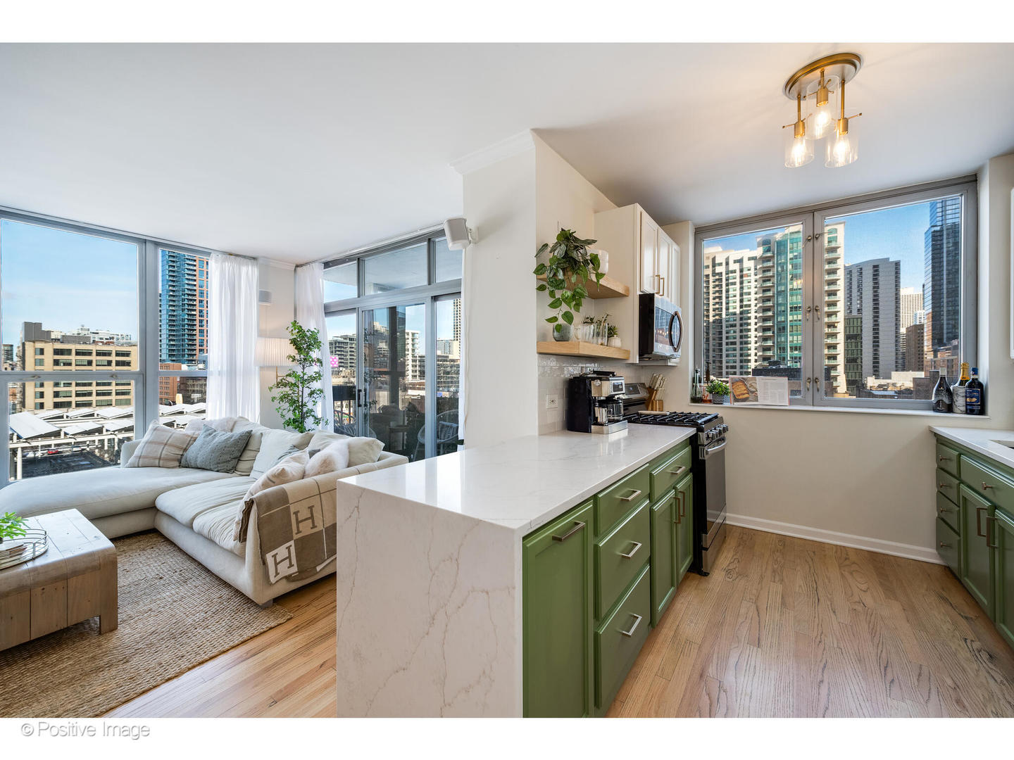 600 N Dearborn Street Unit: 701